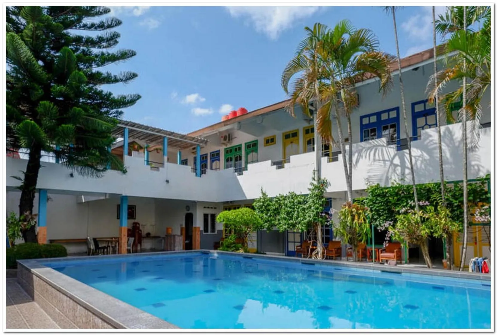 Swimming pool in RedDoorz @ Prawirotaman