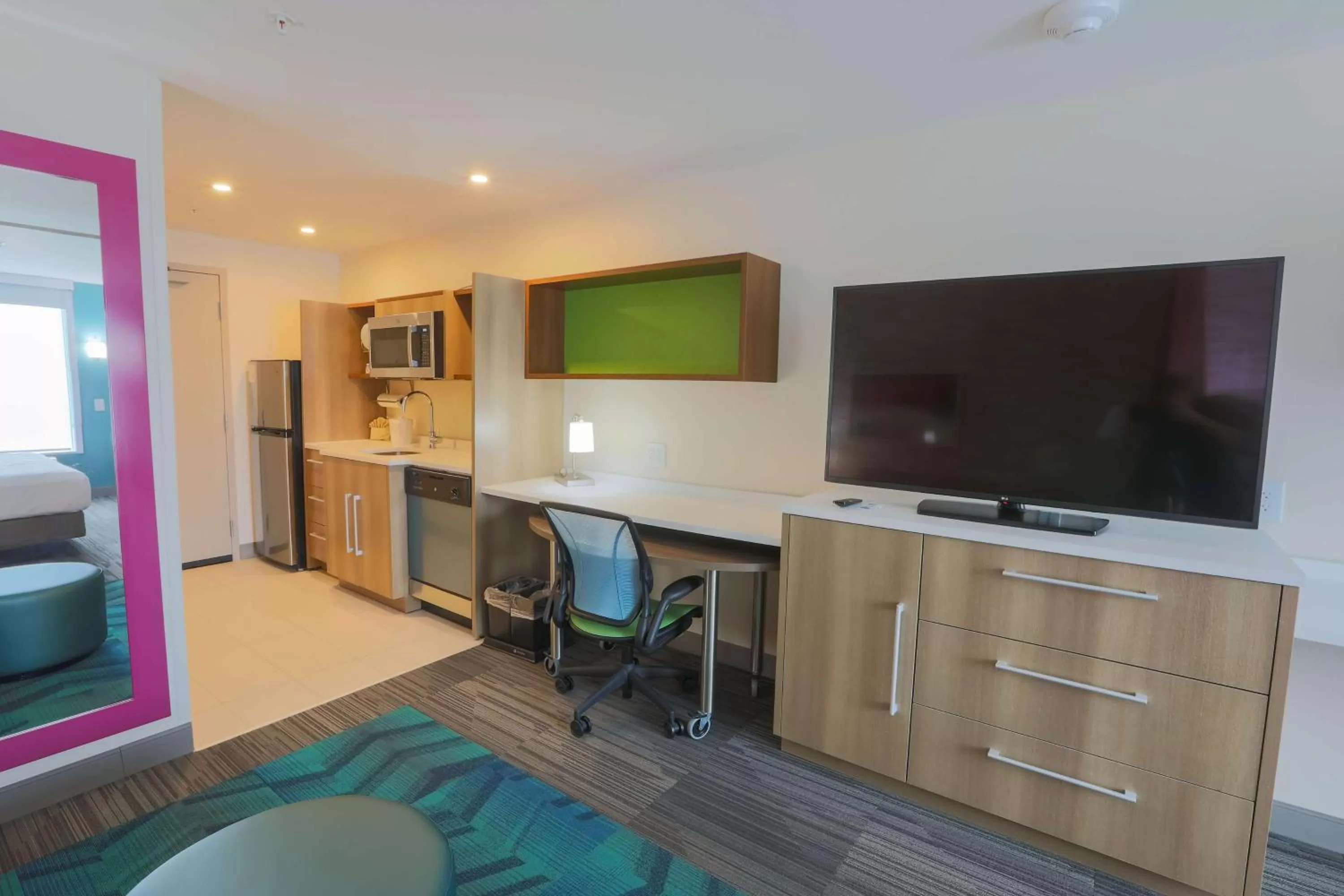 Bedroom in Home2 Suites By Hilton Cumming Atlanta, Ga