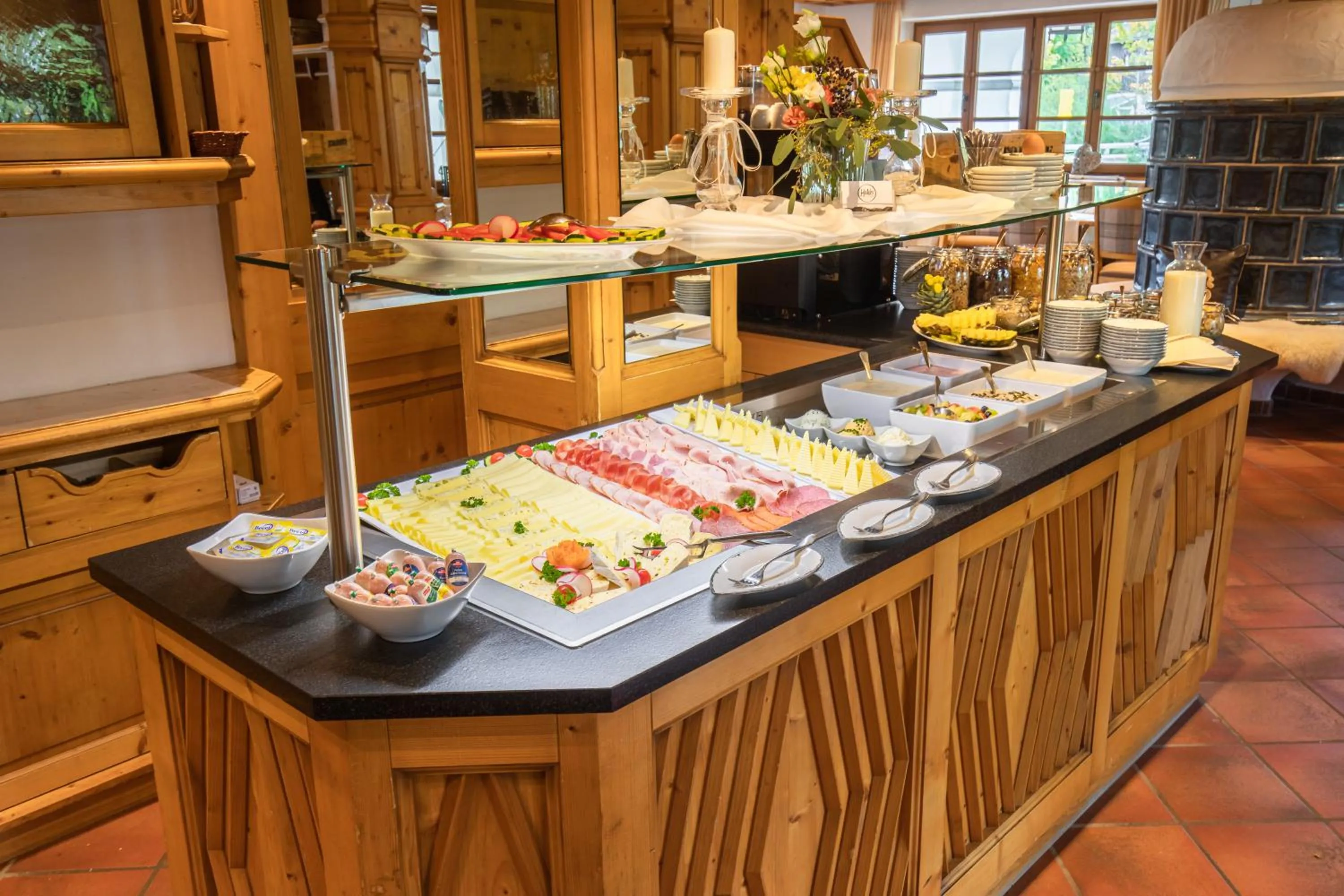 Buffet breakfast in HELDs Vitalhotel