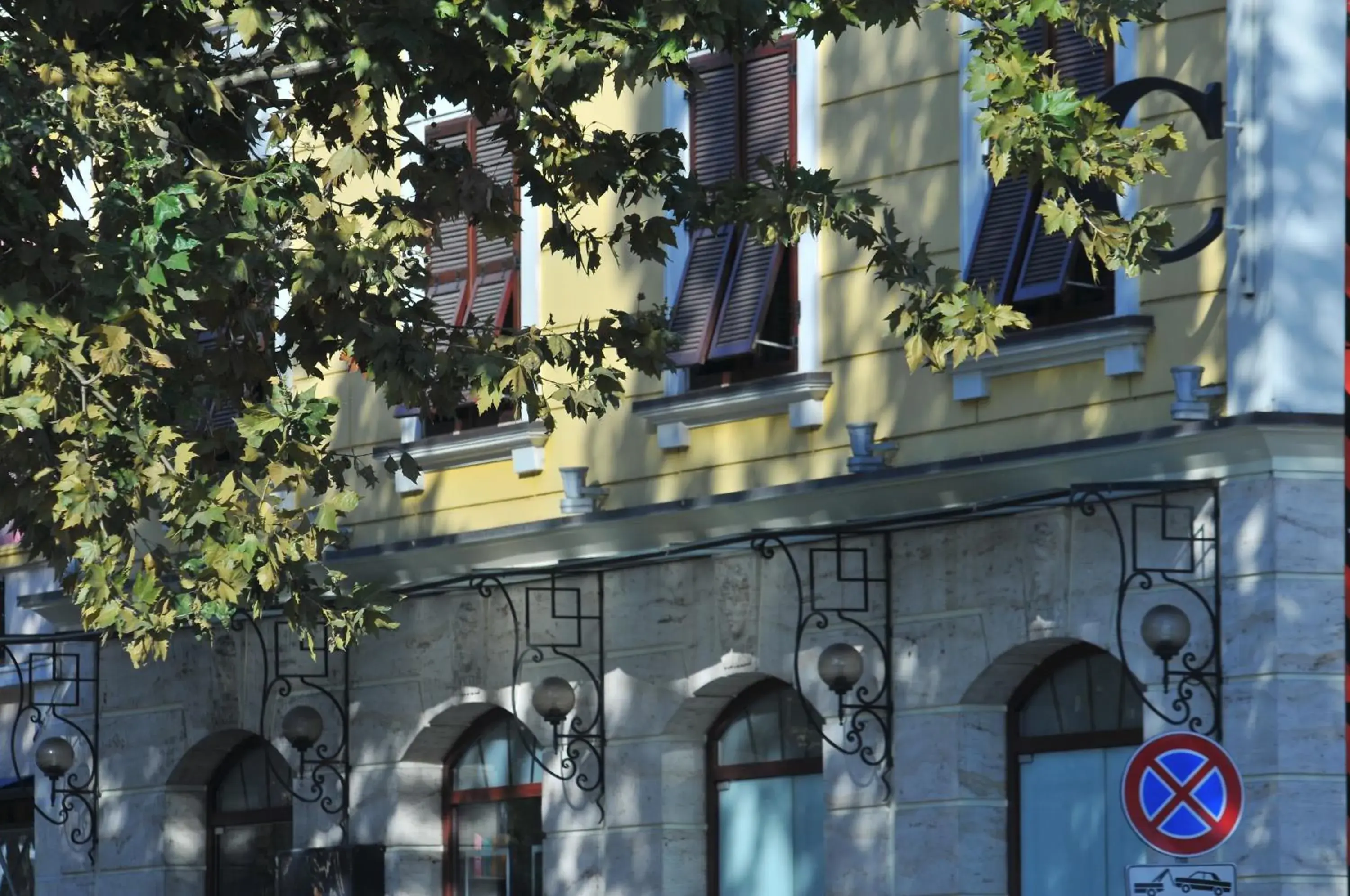 Facade/entrance in MonarC Hotel Facade/entrance in MonarC Hotel