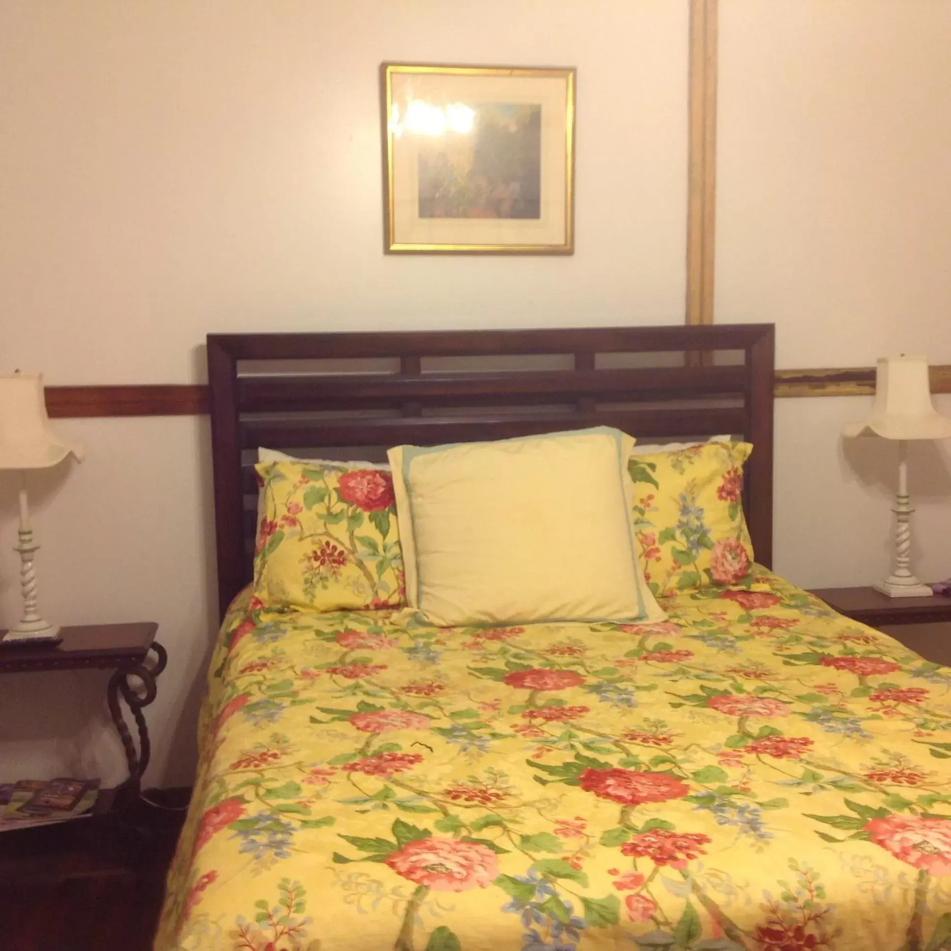 Bed in The Main Street Hotel