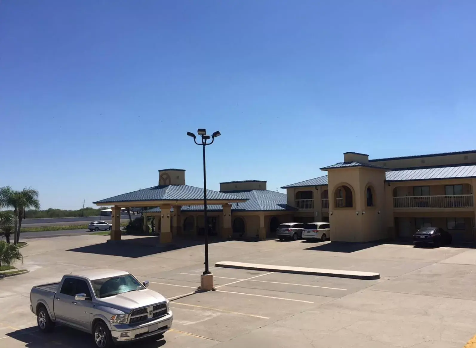 Property Building in Americas Best Value Inn Bishop/Kingsville