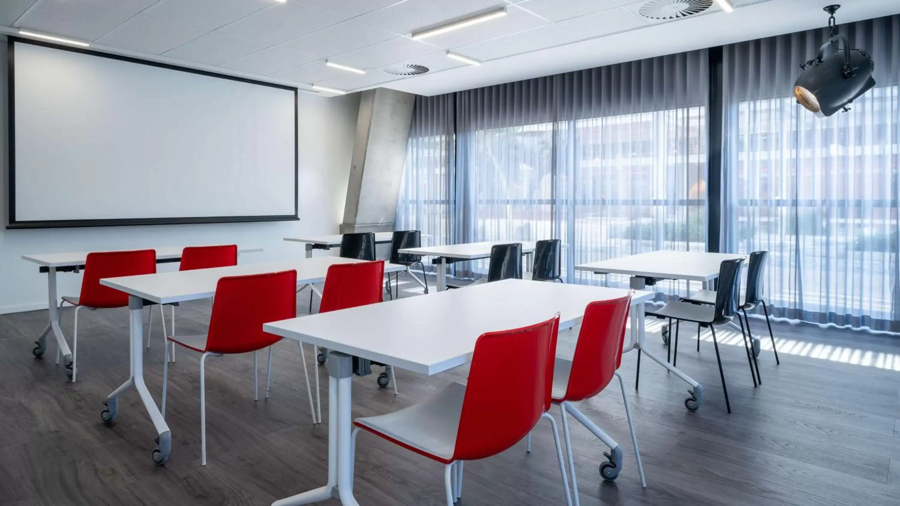 Meeting/conference room, Restaurant/Places to Eat in Radisson RED Hotel V&A Waterfront Cape Town