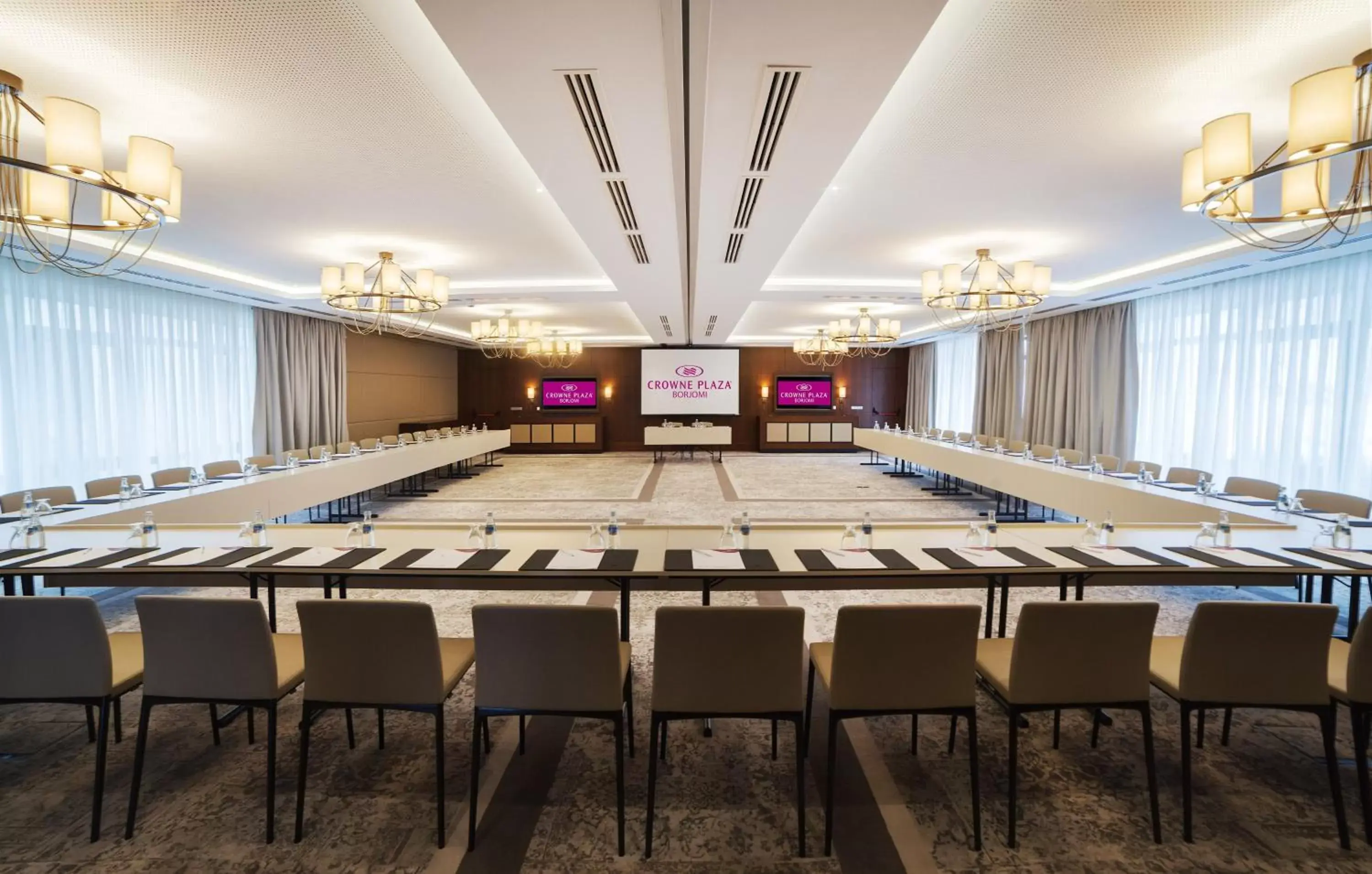 Meeting/conference room, Banquet Facilities in Crowne Plaza - Borjomi, an IHG Hotel