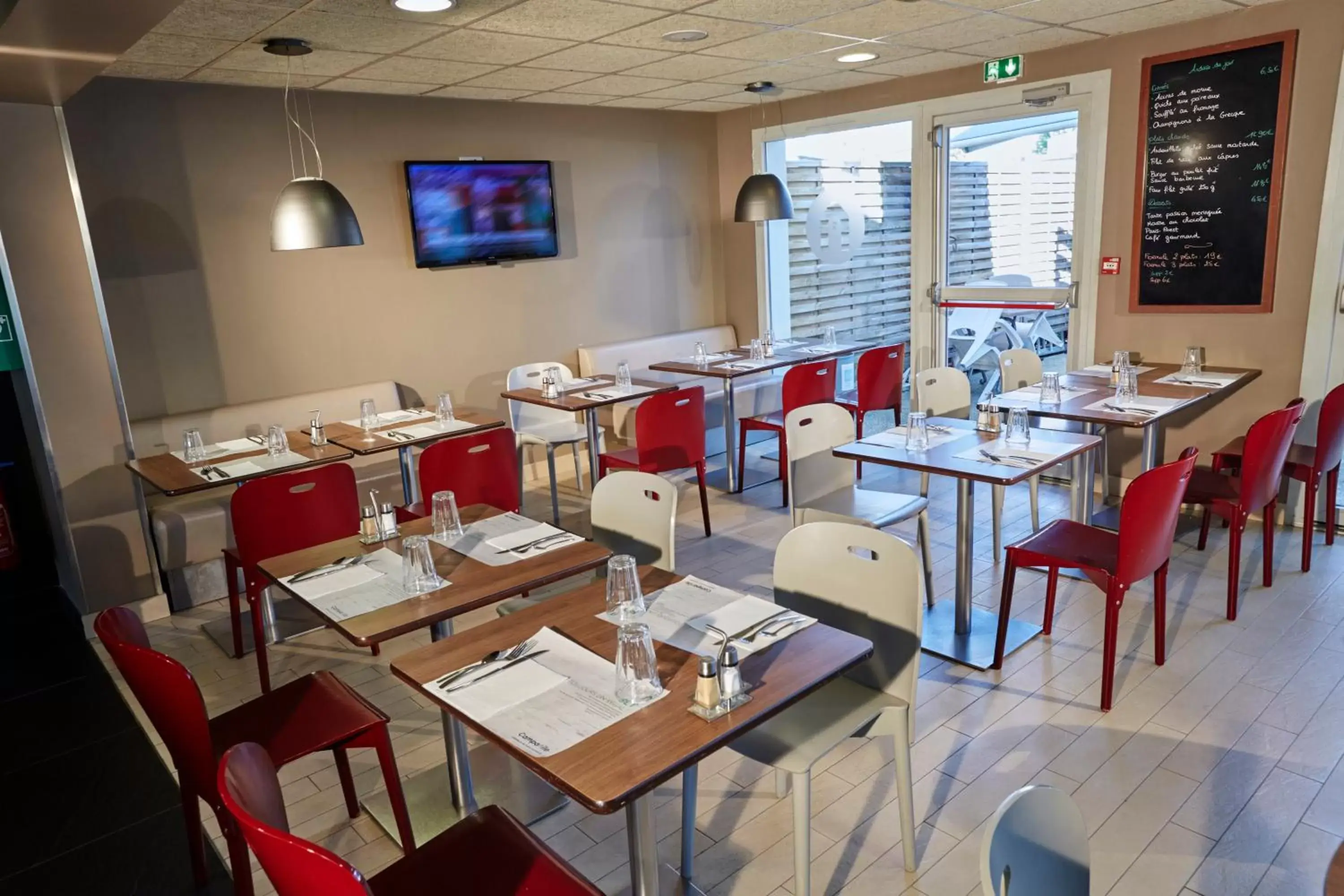 Restaurant/Places to Eat in Campanile Créteil - Bonneuil Sur Marne
