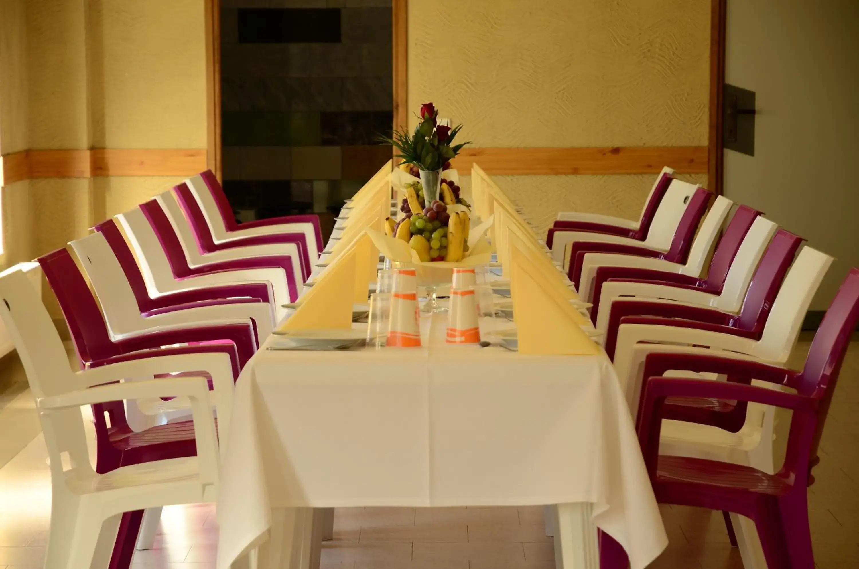 Restaurant/places to eat, Banquet Facilities in Hotel Seneca