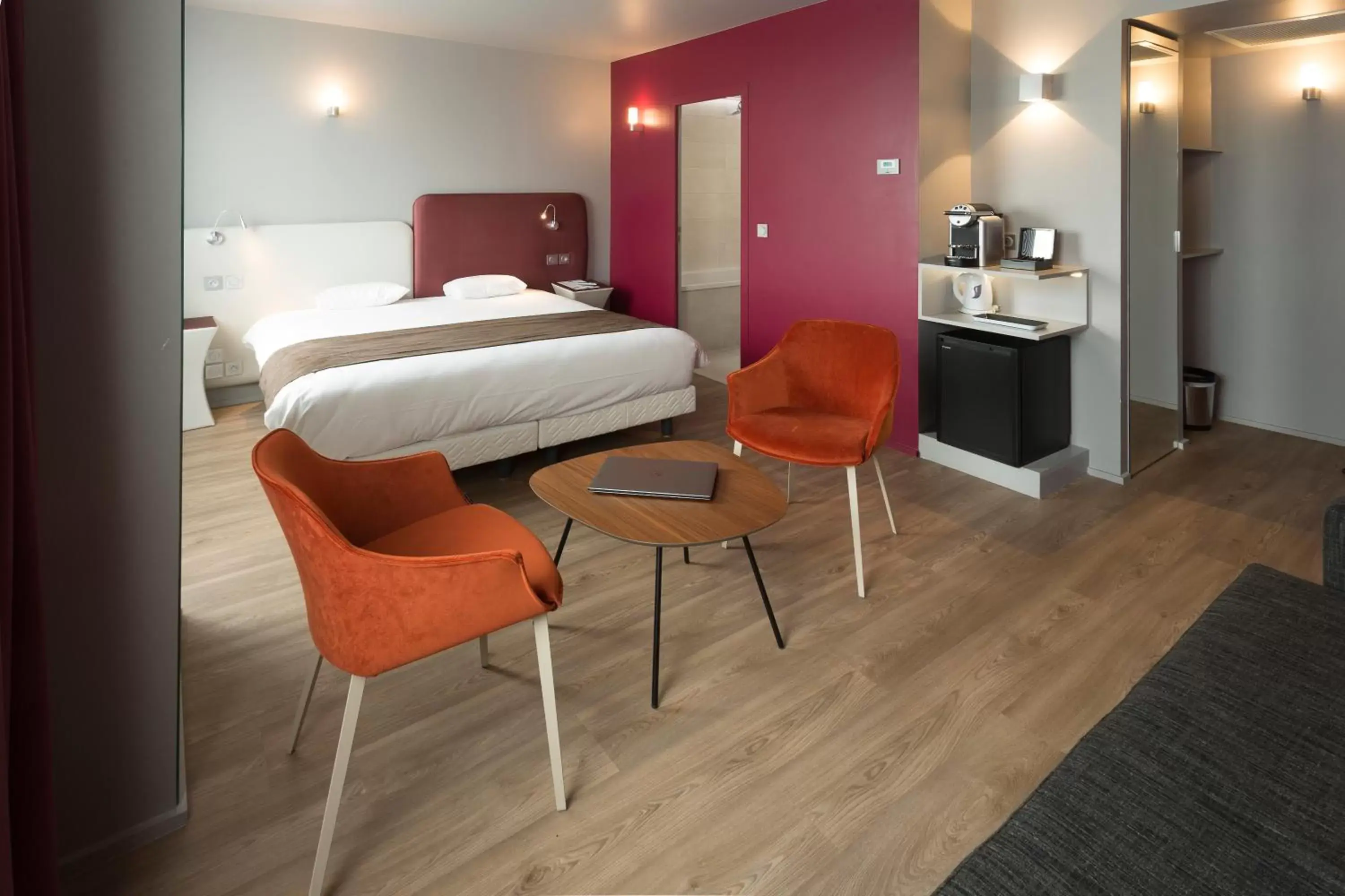 Bedroom, Bed in The Originals City, Hôtel Codalysa, Torcy (Inter-Hotel)