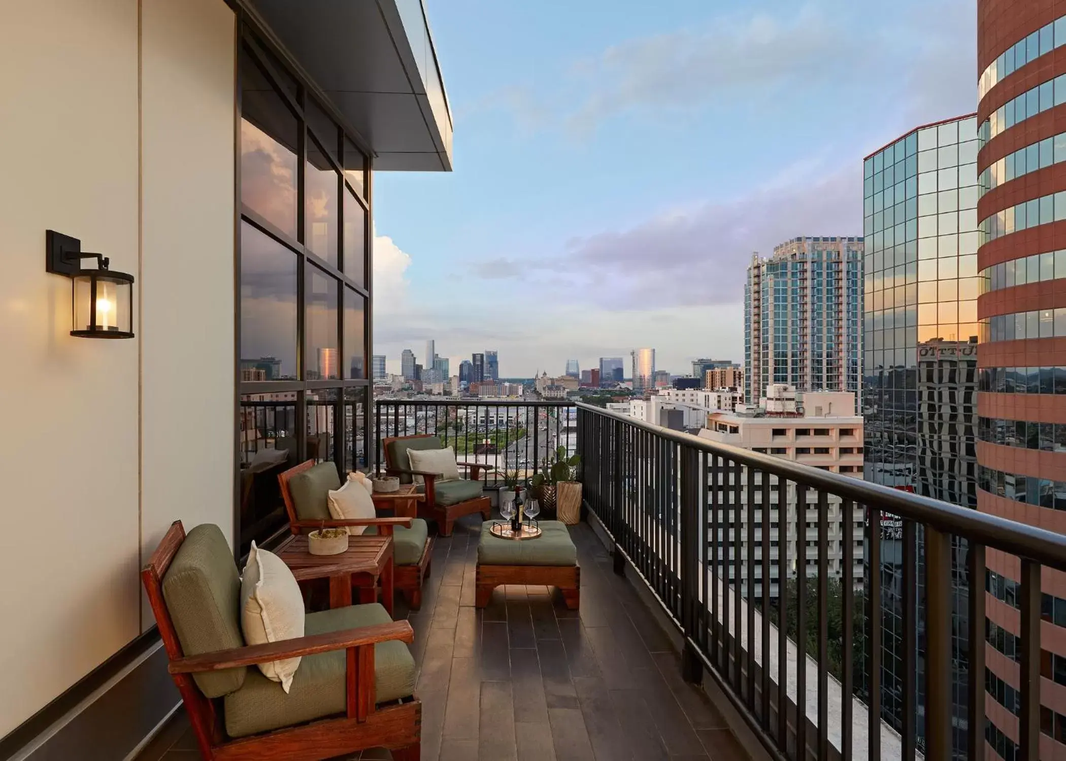 Balcony/Terrace in Hutton Hotel