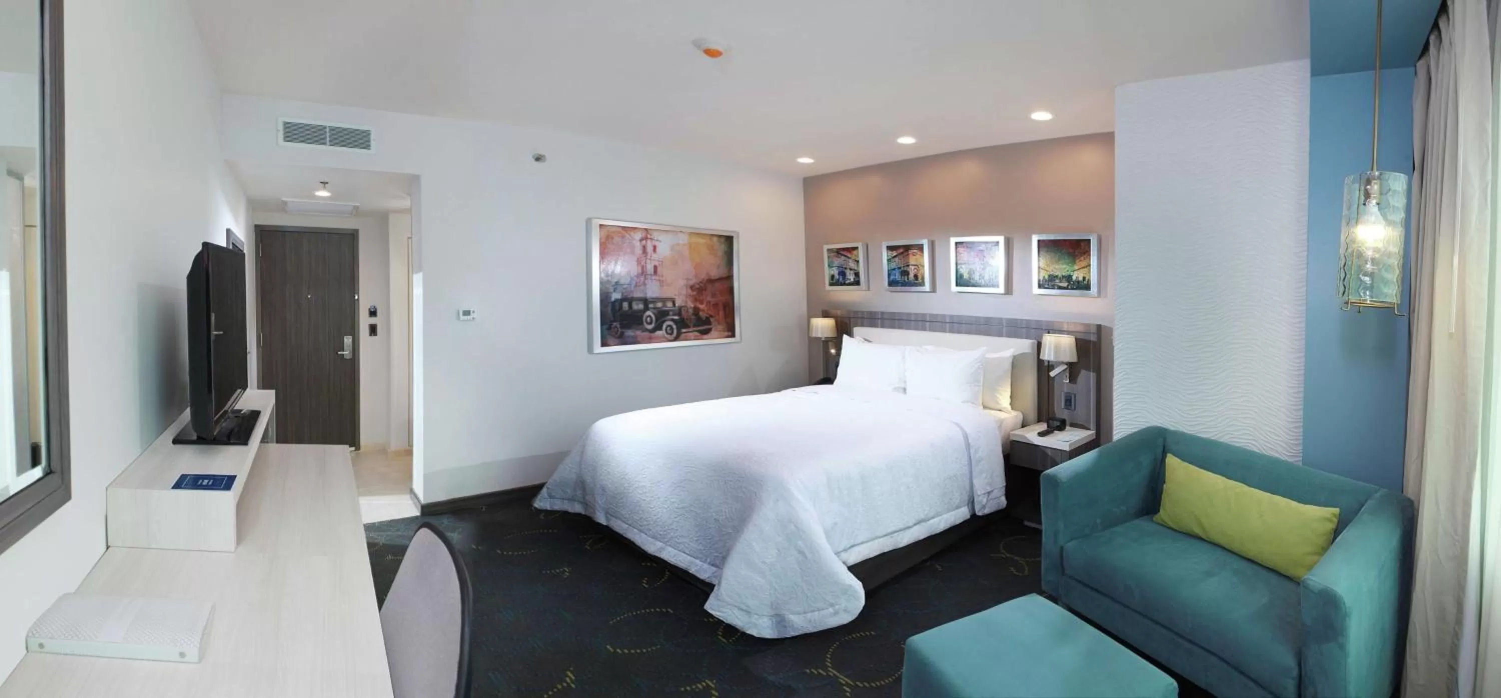 Bedroom, Bed in Hampton Inn & Suites by Hilton Aguascalientes Aeropuerto