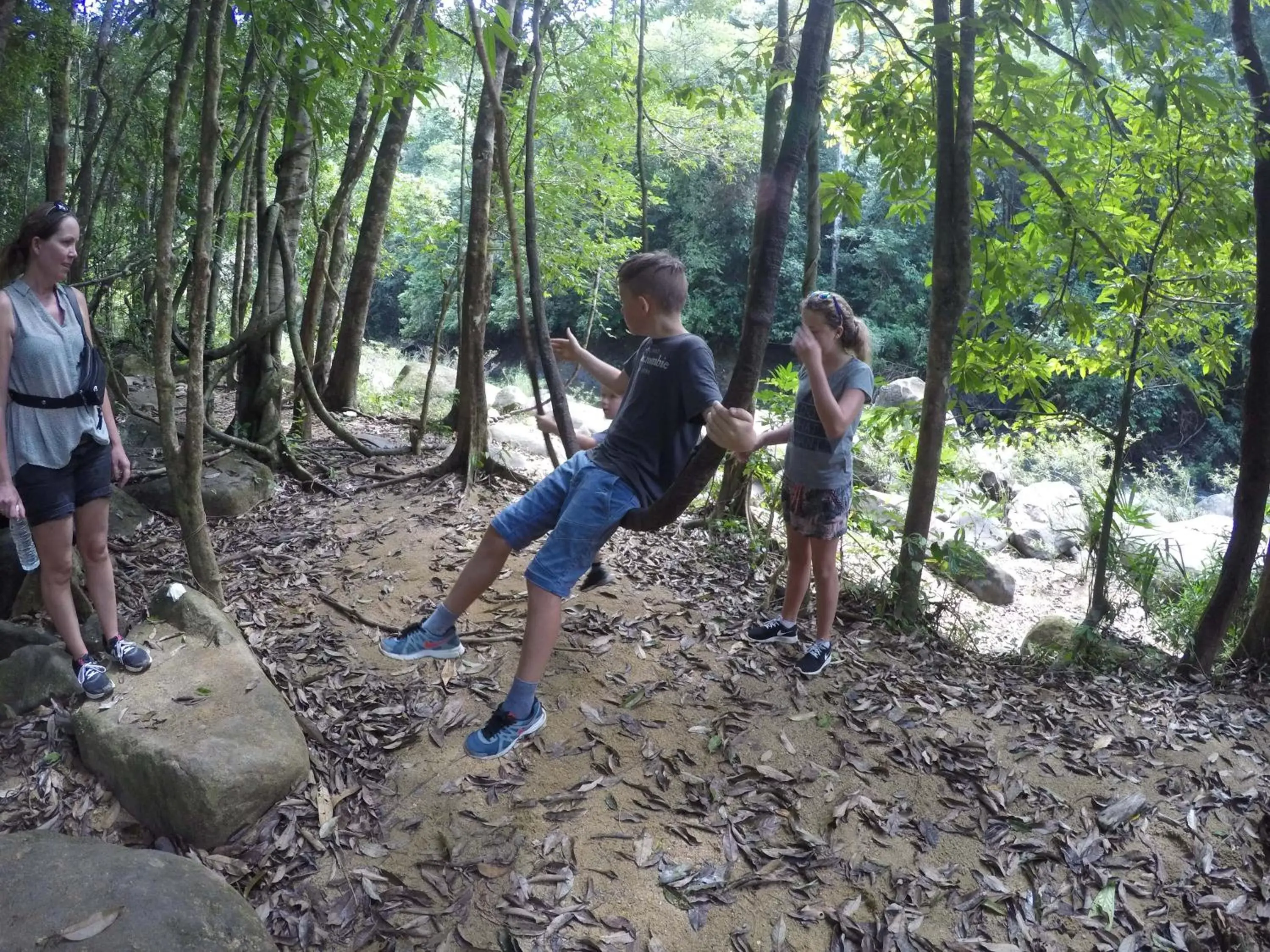 Hiking in Khao Sok Morning Mist Resort