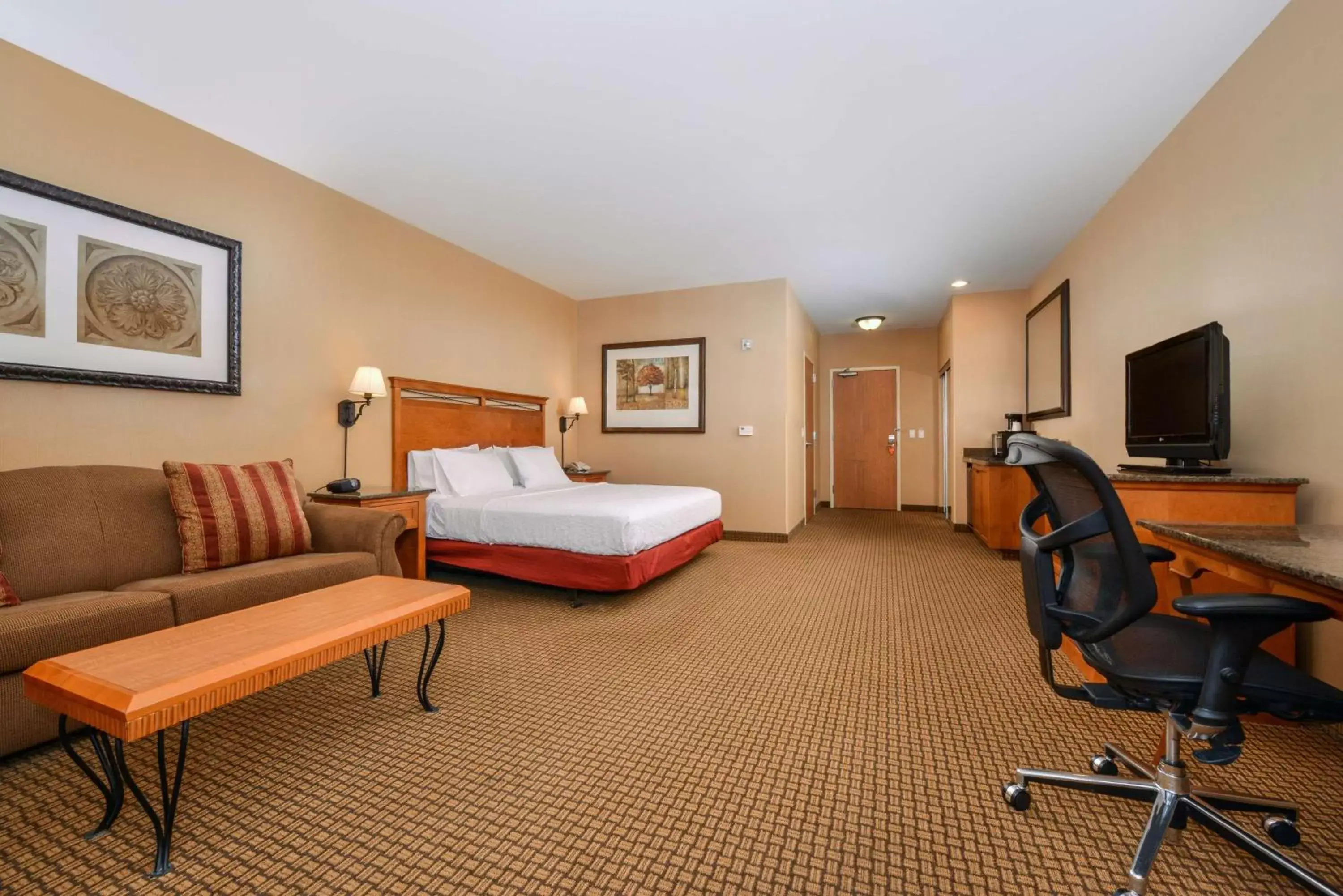 Bed in Hampton Inn and Suites Coeur d'Alene