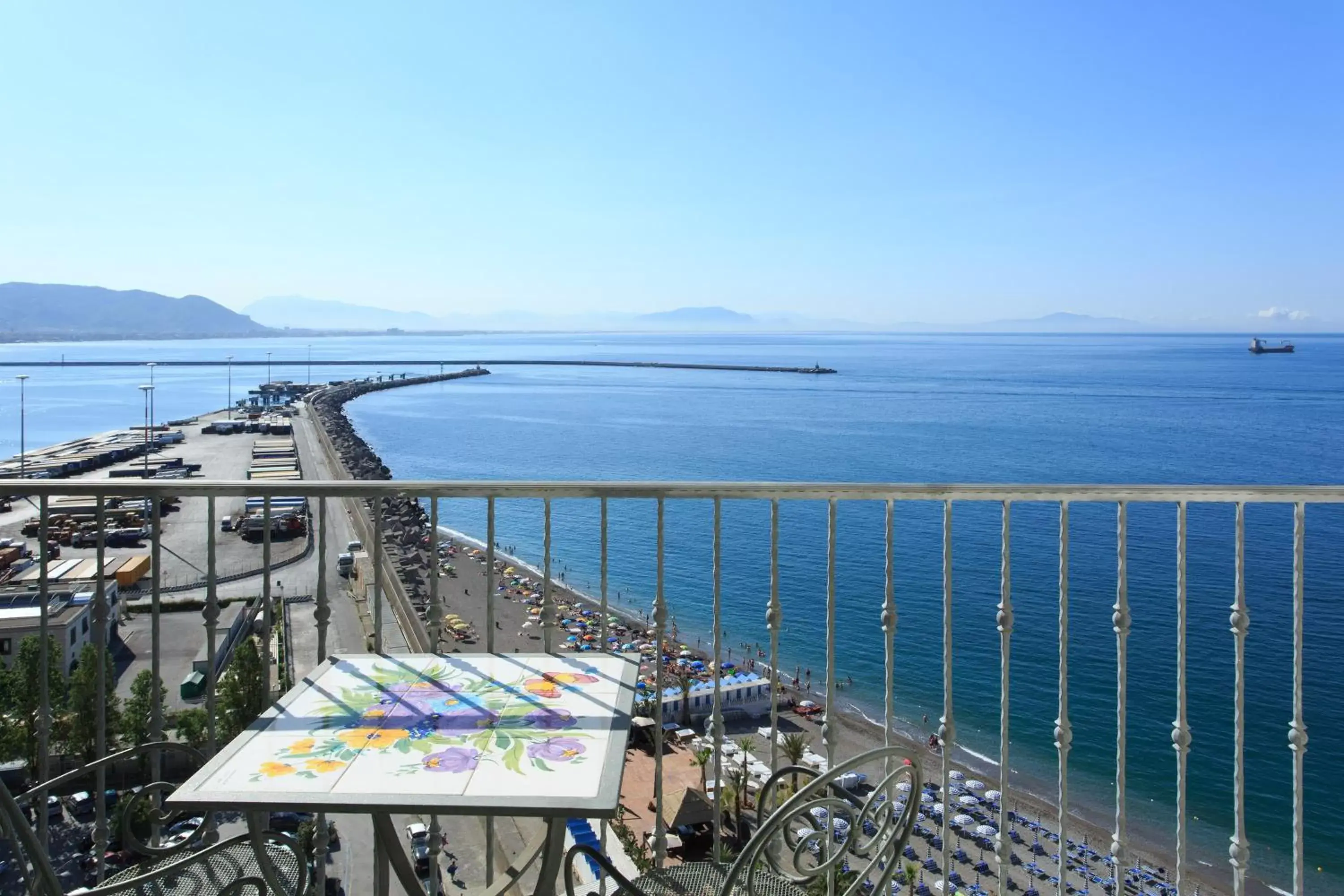 Balcony/Terrace, Sea View in Lloyd's Baia Hotel