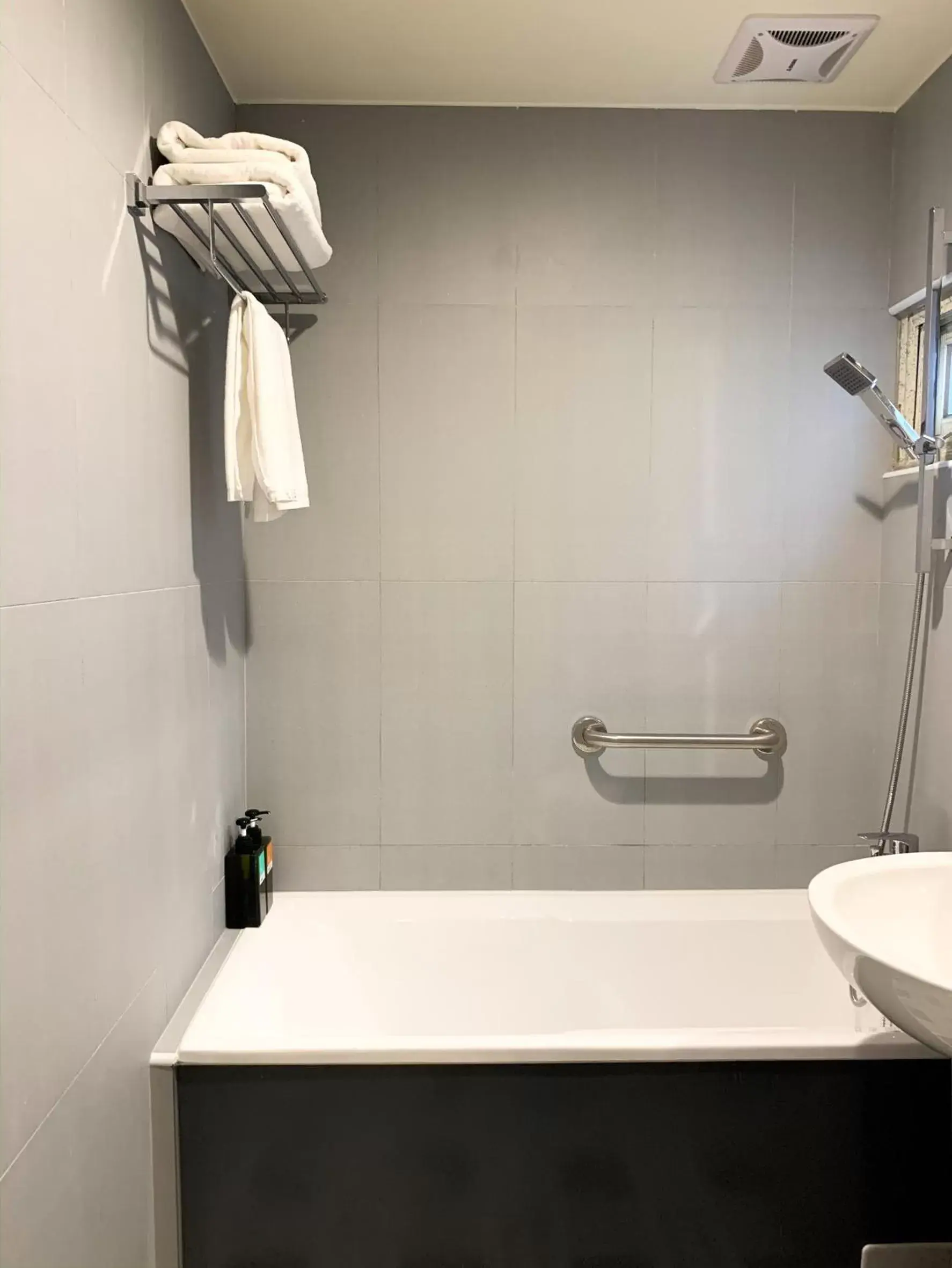 Bathroom in Raise Hotel Taichung