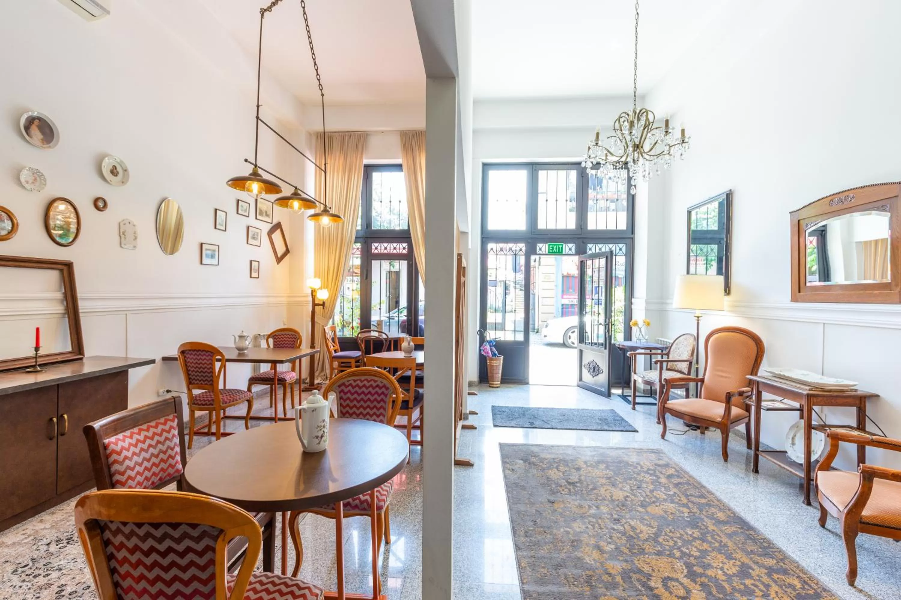 Lobby or reception in Hotel N16