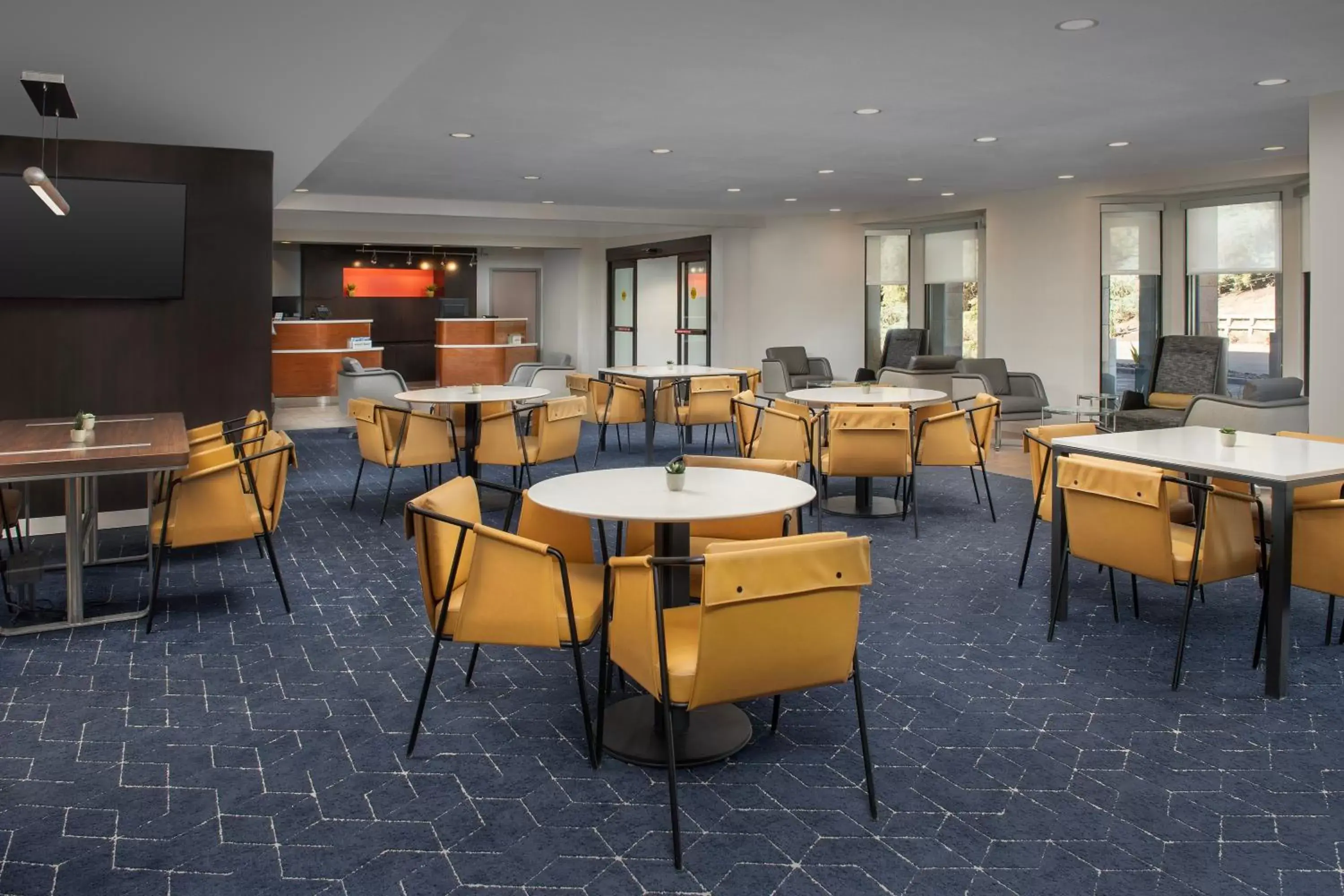 Lobby or reception, Lounge/Bar in Courtyard by Marriott San Diego Carlsbad