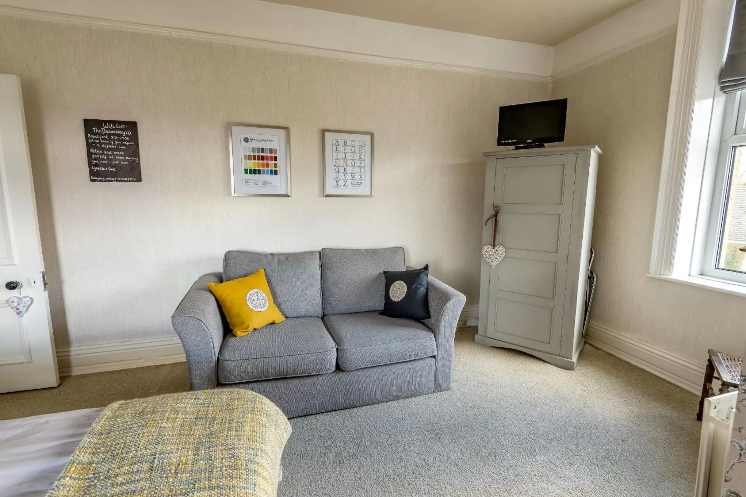 TV and multimedia, Seating Area in Craiglands Bed and Breakfast, Grassington