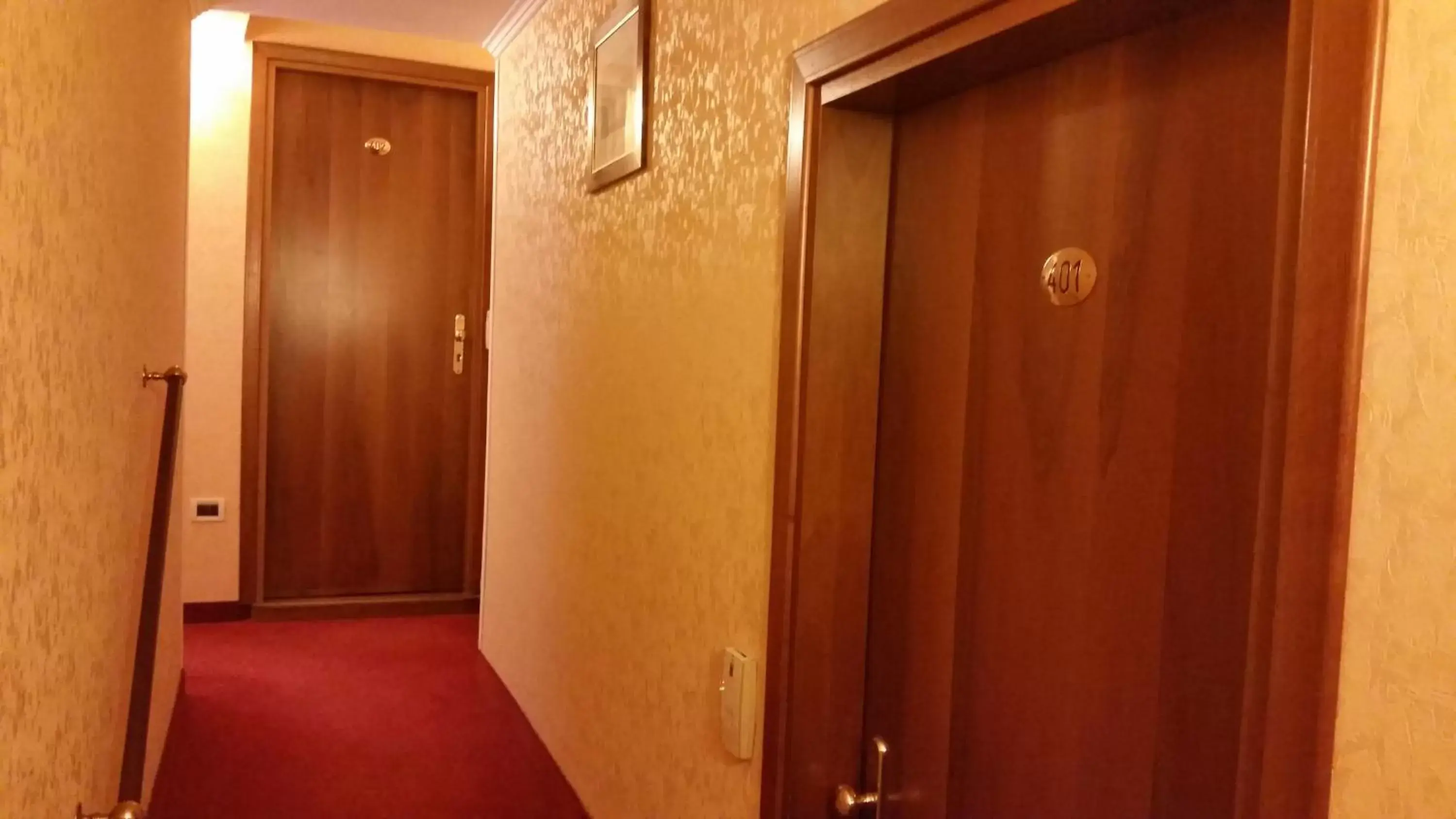 Area and facilities, Bathroom in Hotel Tintoretto