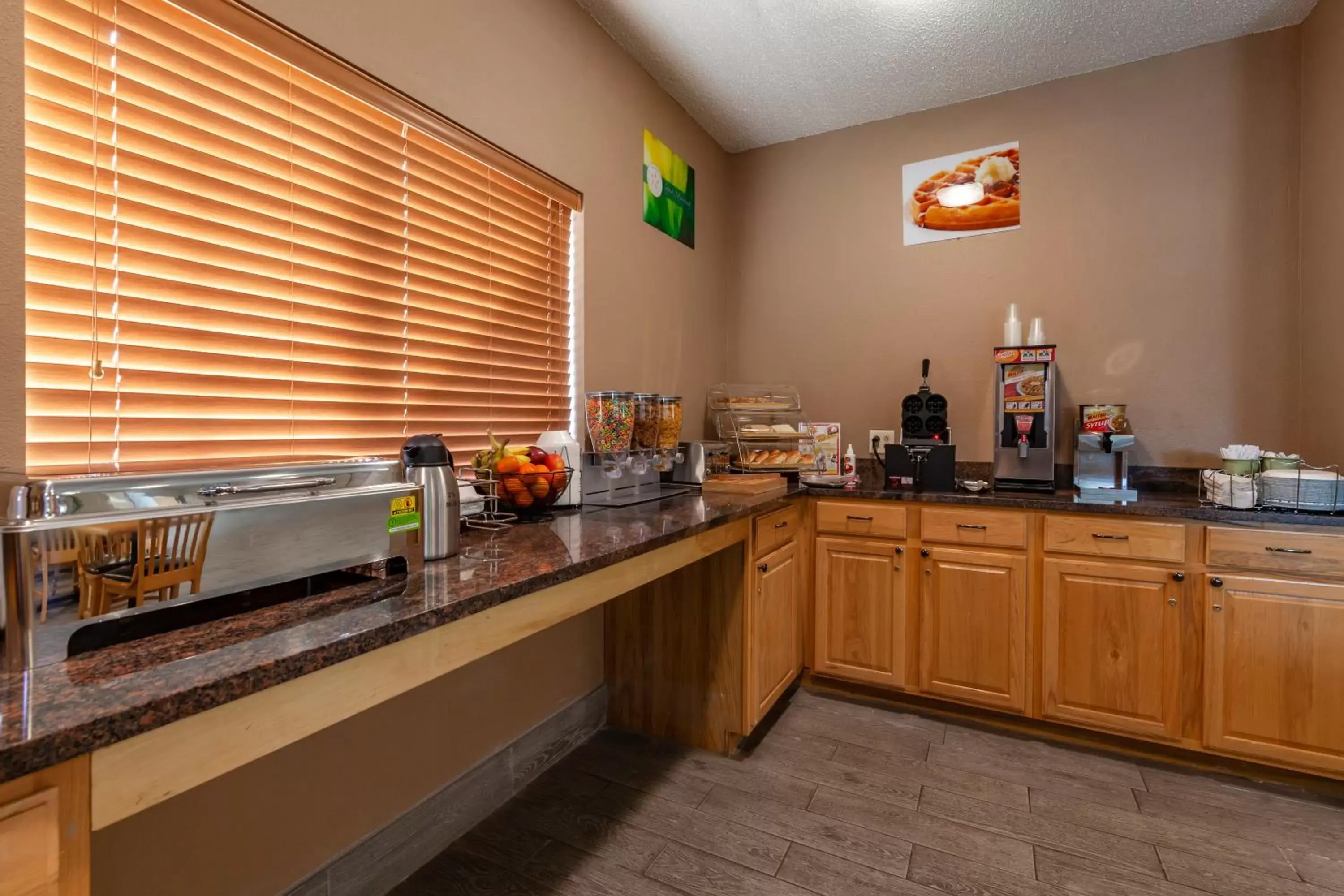 Breakfast in Quality Inn Redgranite Breakfast in Quality Inn Redgranite