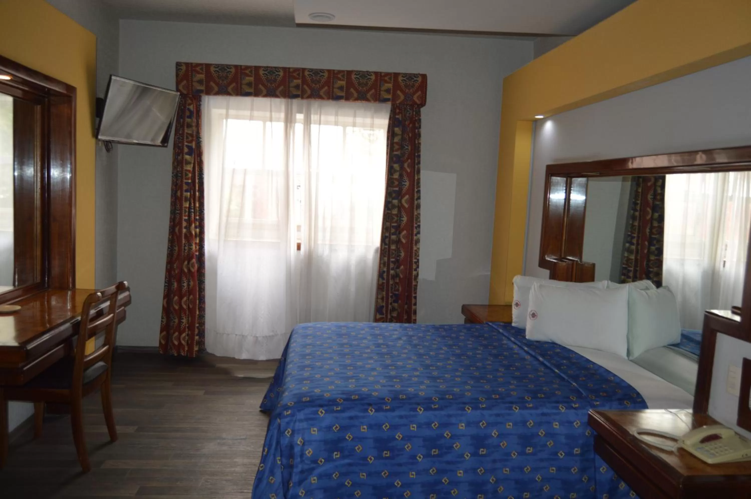 Photo of the whole room, Bed in Hotel Mina