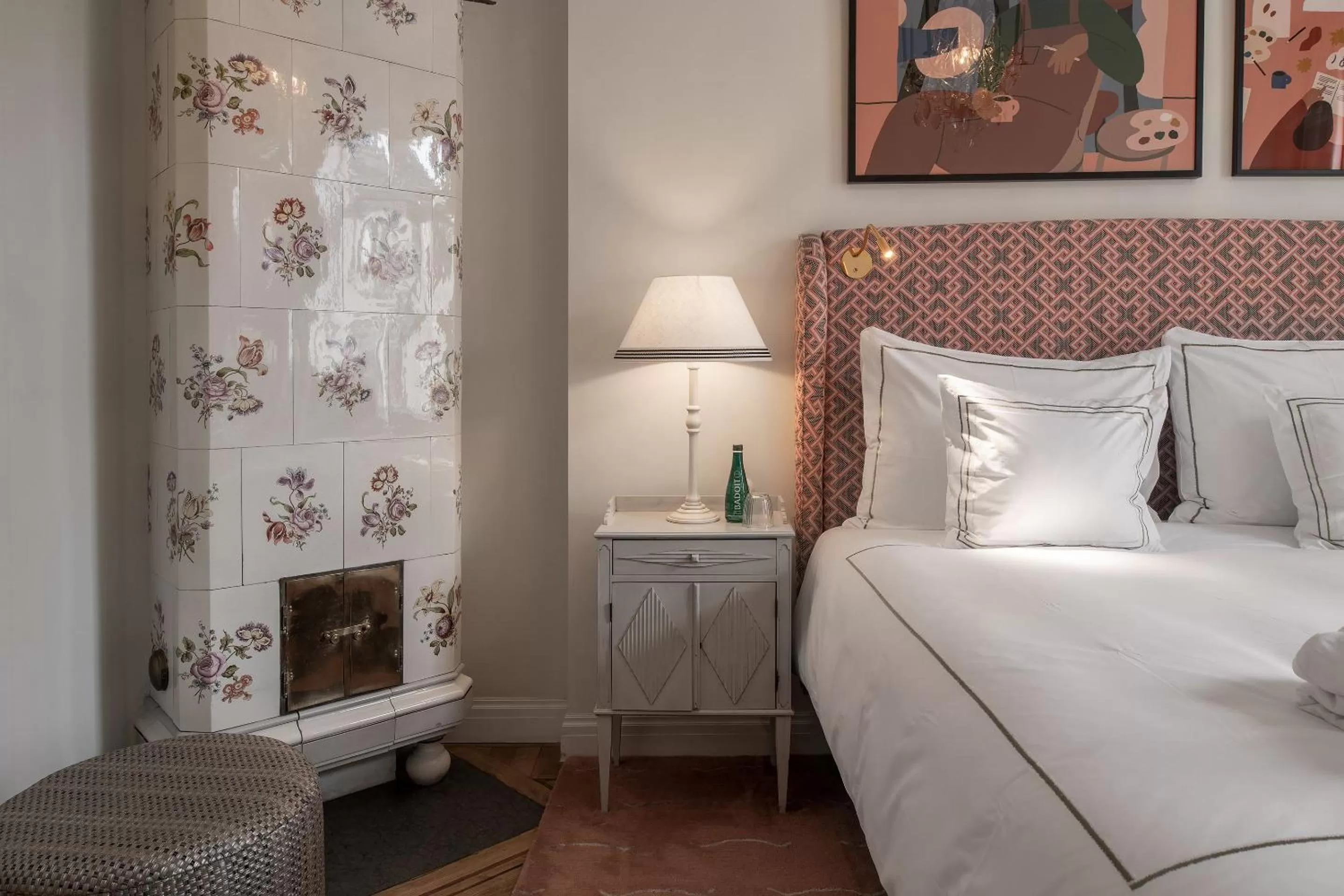 Bed in The Sparrow Hotel