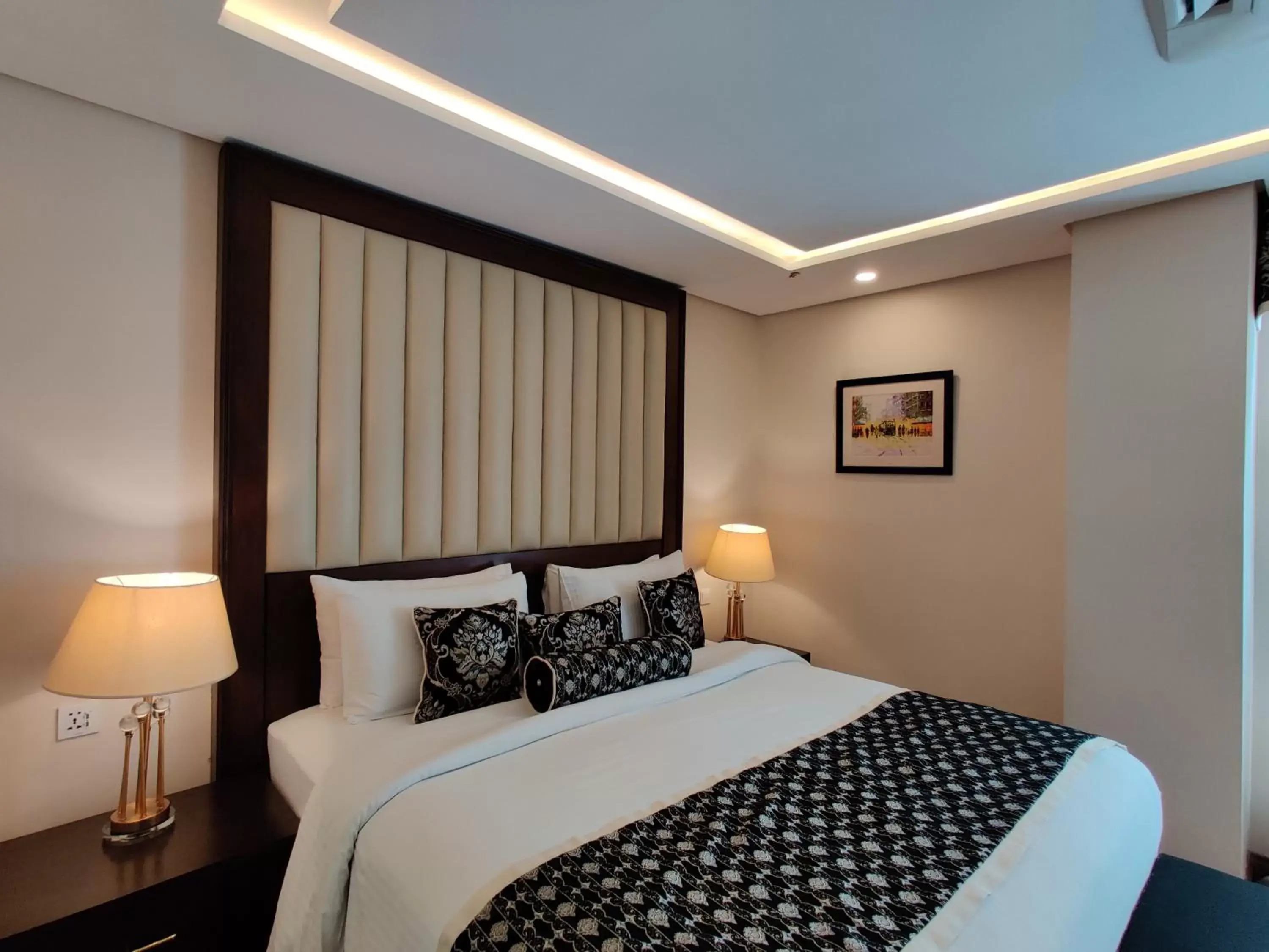 Bed in Ramada by Wyndham Lahore Gulberg II