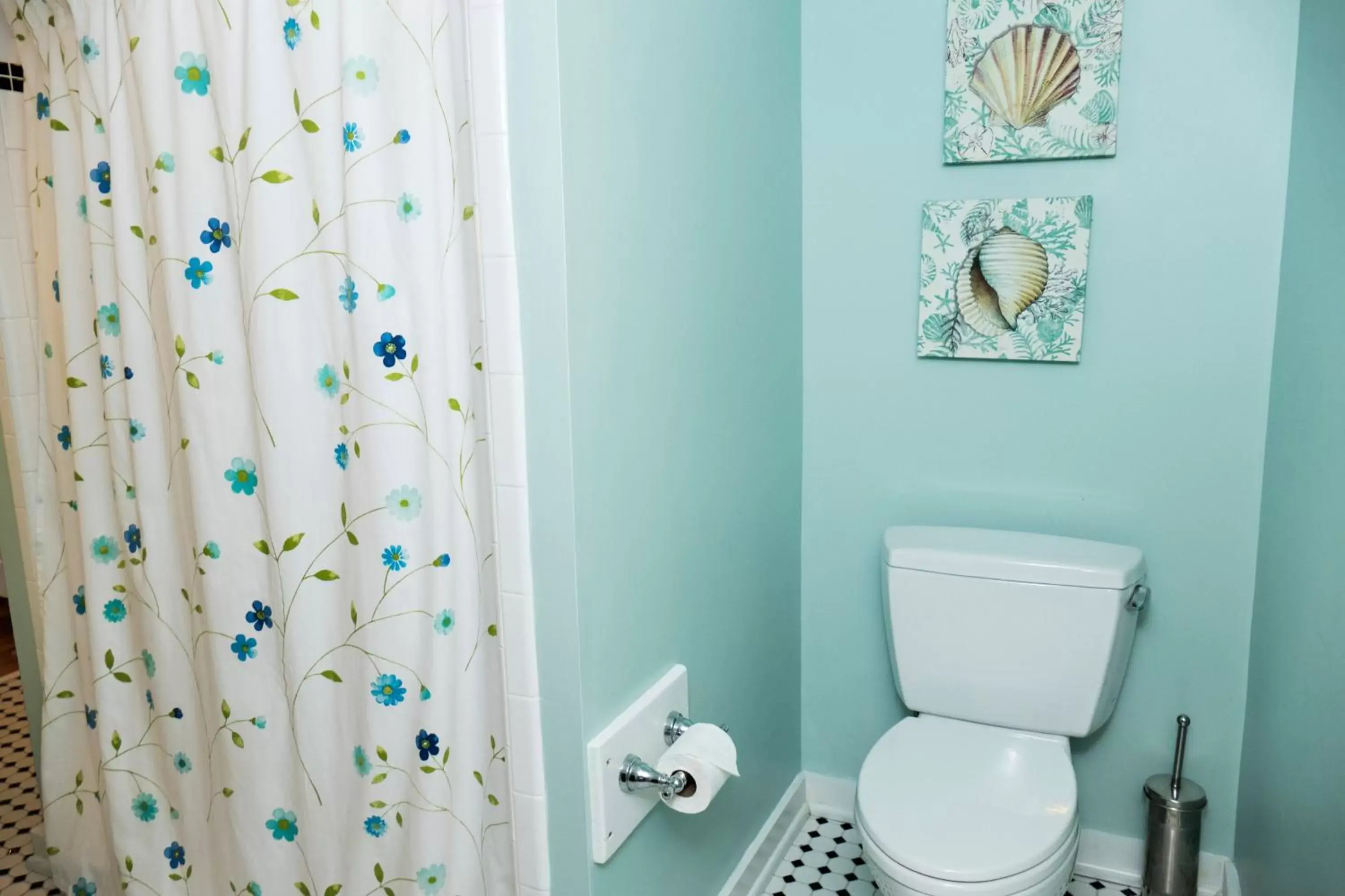 Bathroom in Beachview Inn and Spa