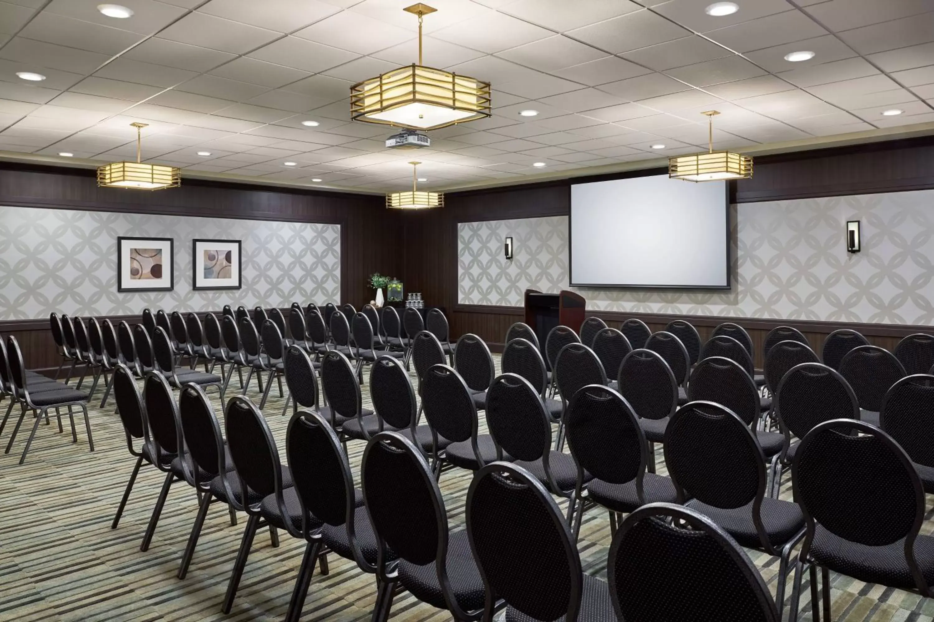 Meeting/conference room in Delta Hotels by Marriott Muskegon Convention Center