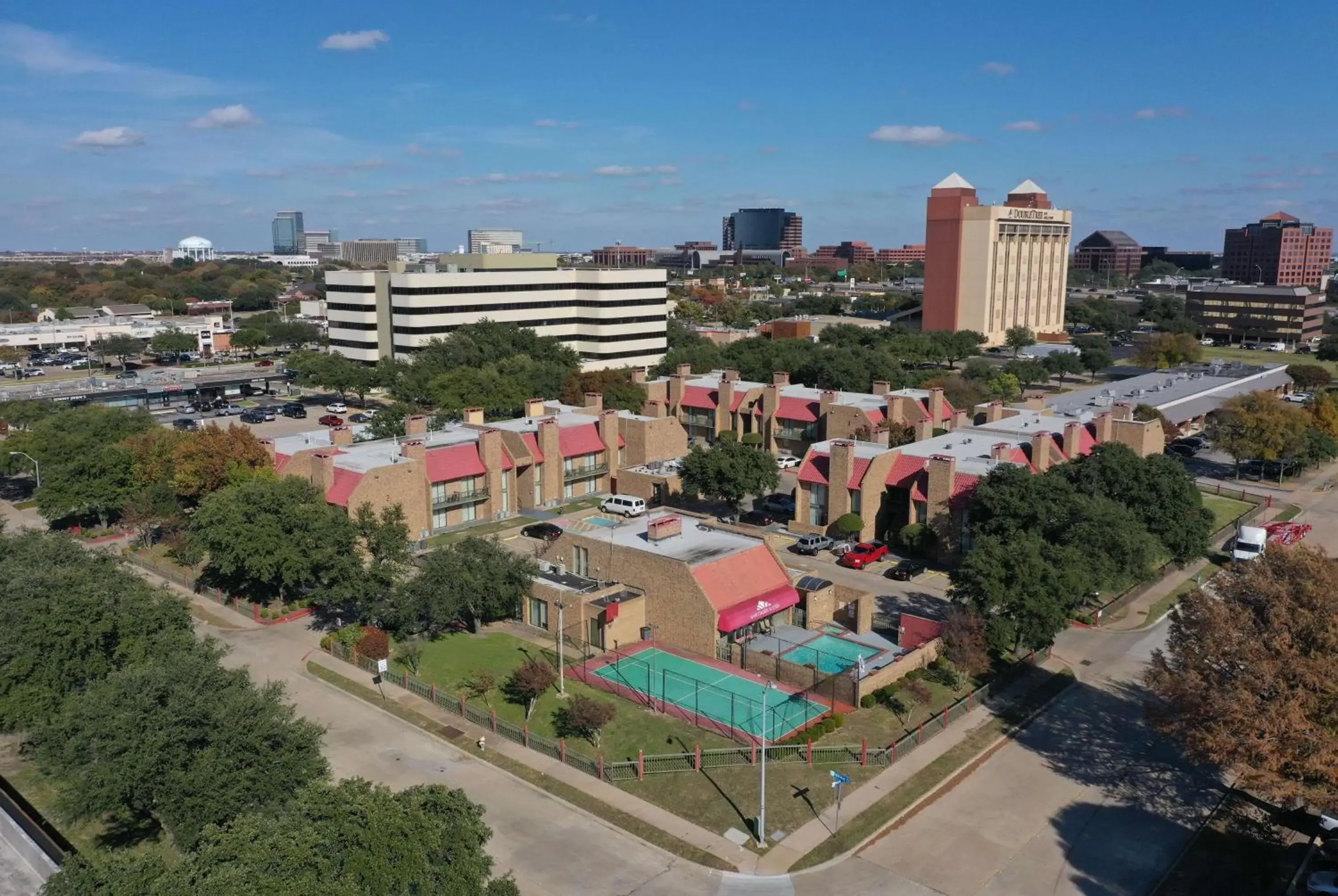 Property building in Hawthorn Extended Stay by Wyndham Richardson Property building in Hawthorn Extended Stay by Wyndham Richardson