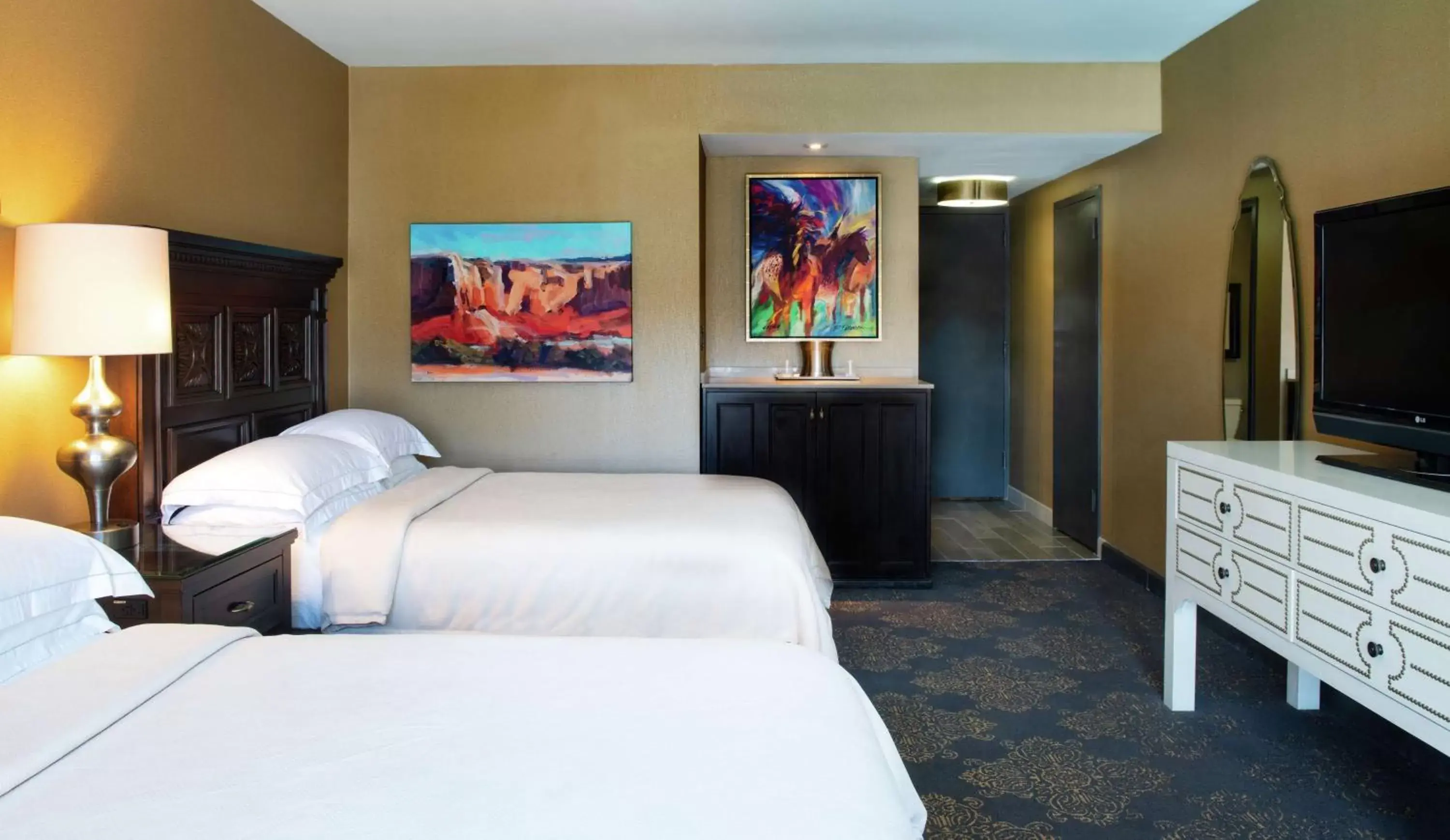 Bedroom, Bed in Hilton Santa Fe Historic Plaza