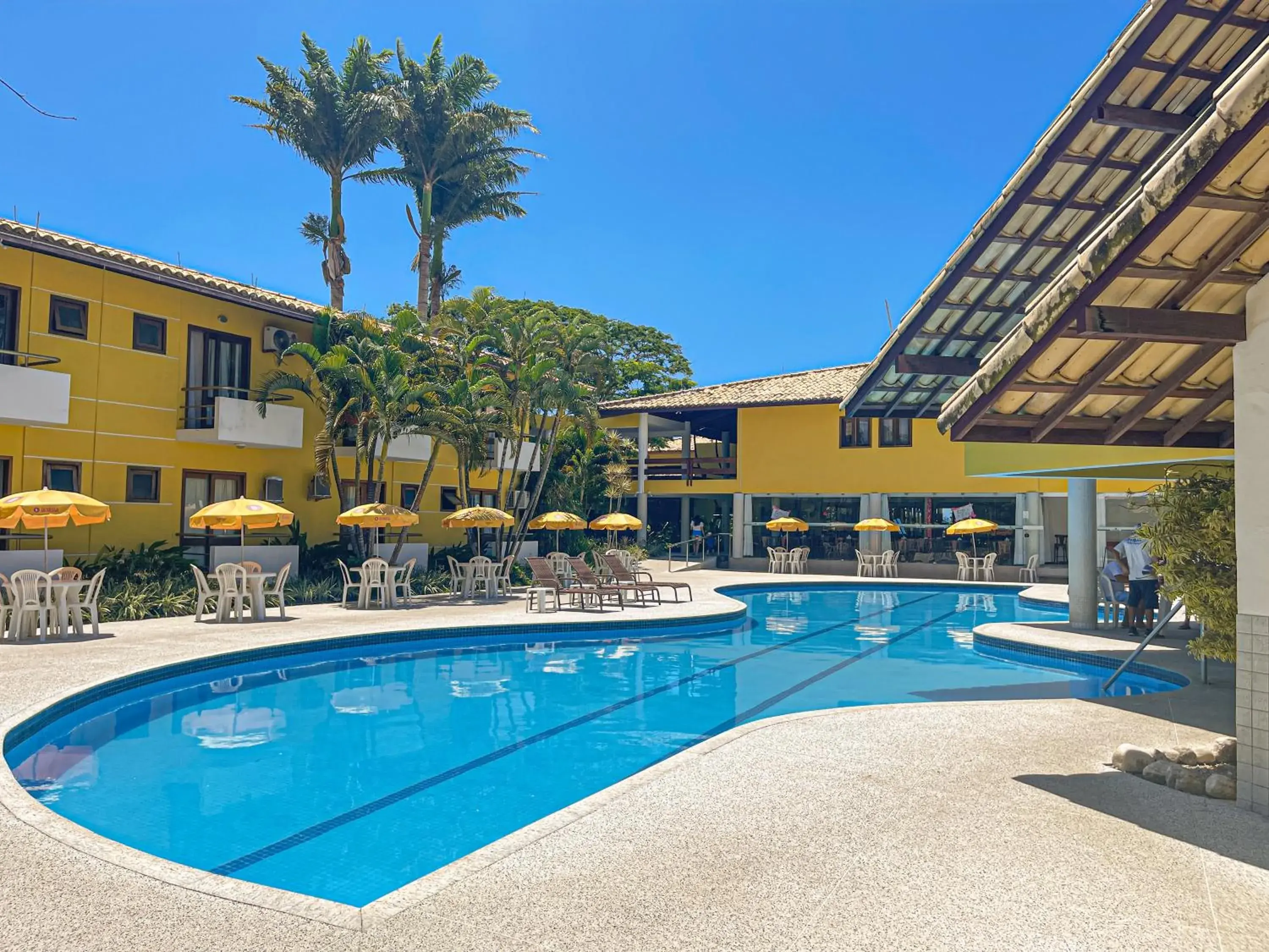 Swimming Pool in Sunshine Praia Hotel