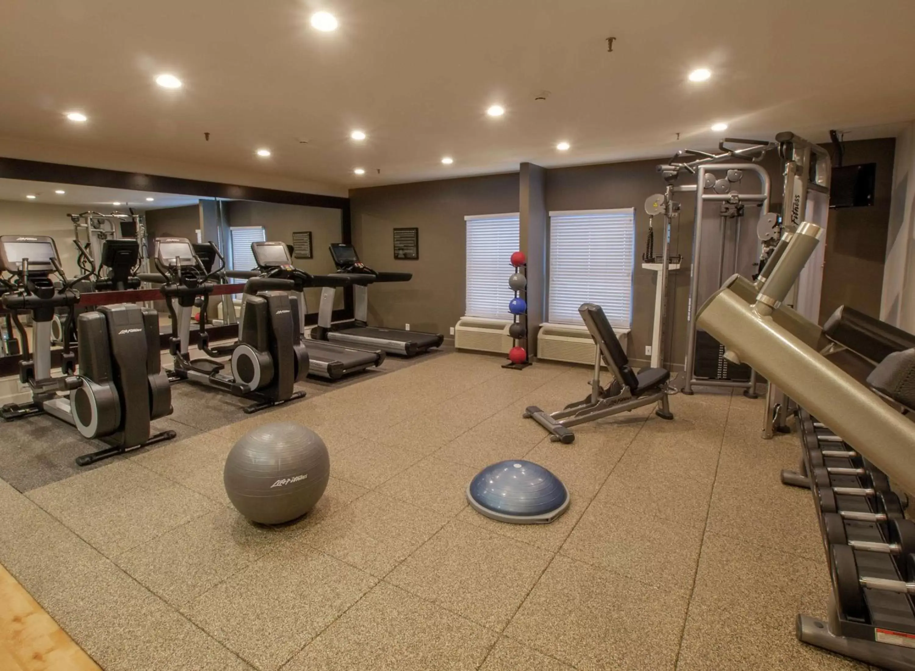Fitness centre/facilities, Fitness Center/Facilities in DoubleTree by Hilton Buffalo-Amherst