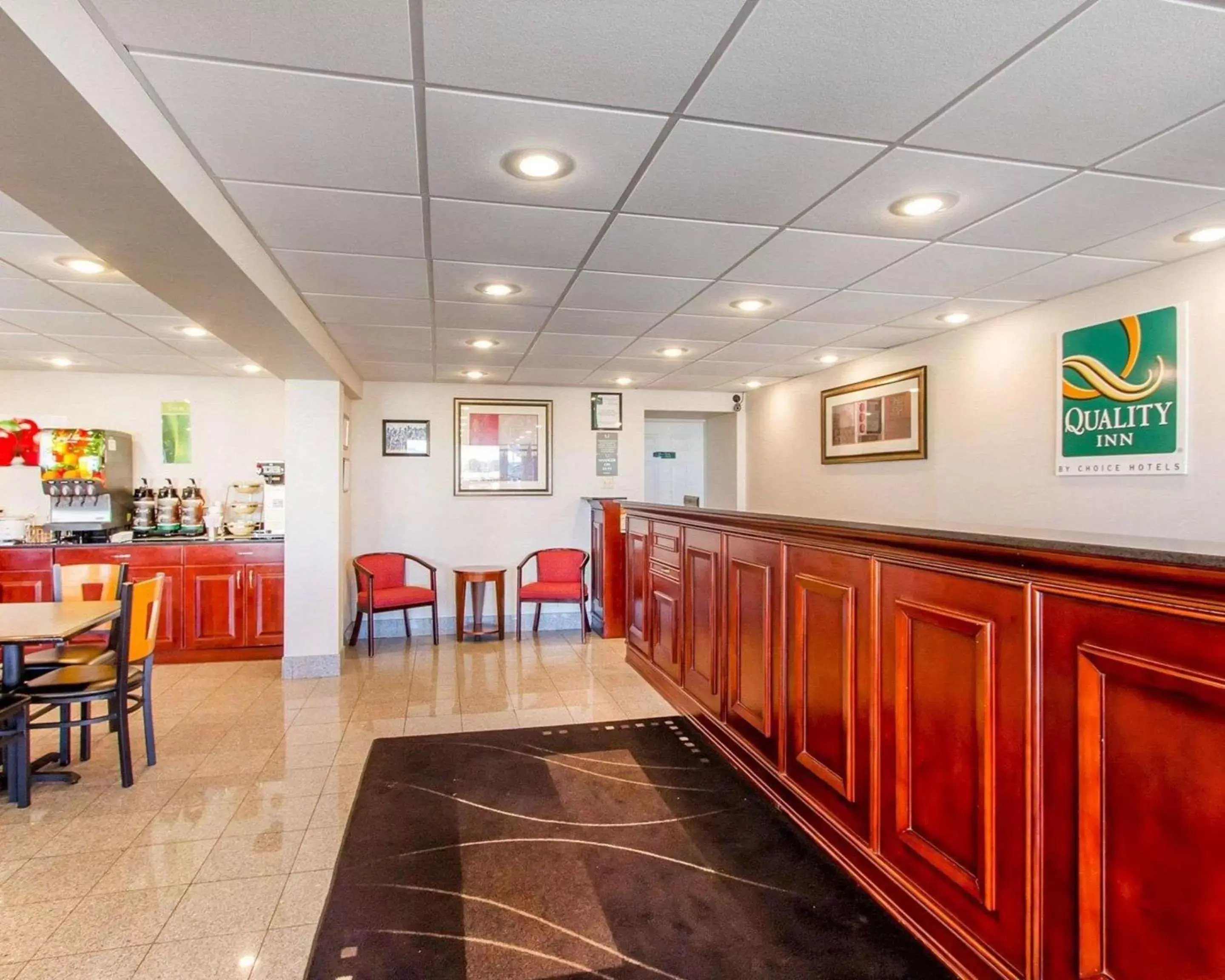 Lobby or reception in Quality Inn Dyersburg I-155 Lobby or reception in Quality Inn Dyersburg I-155