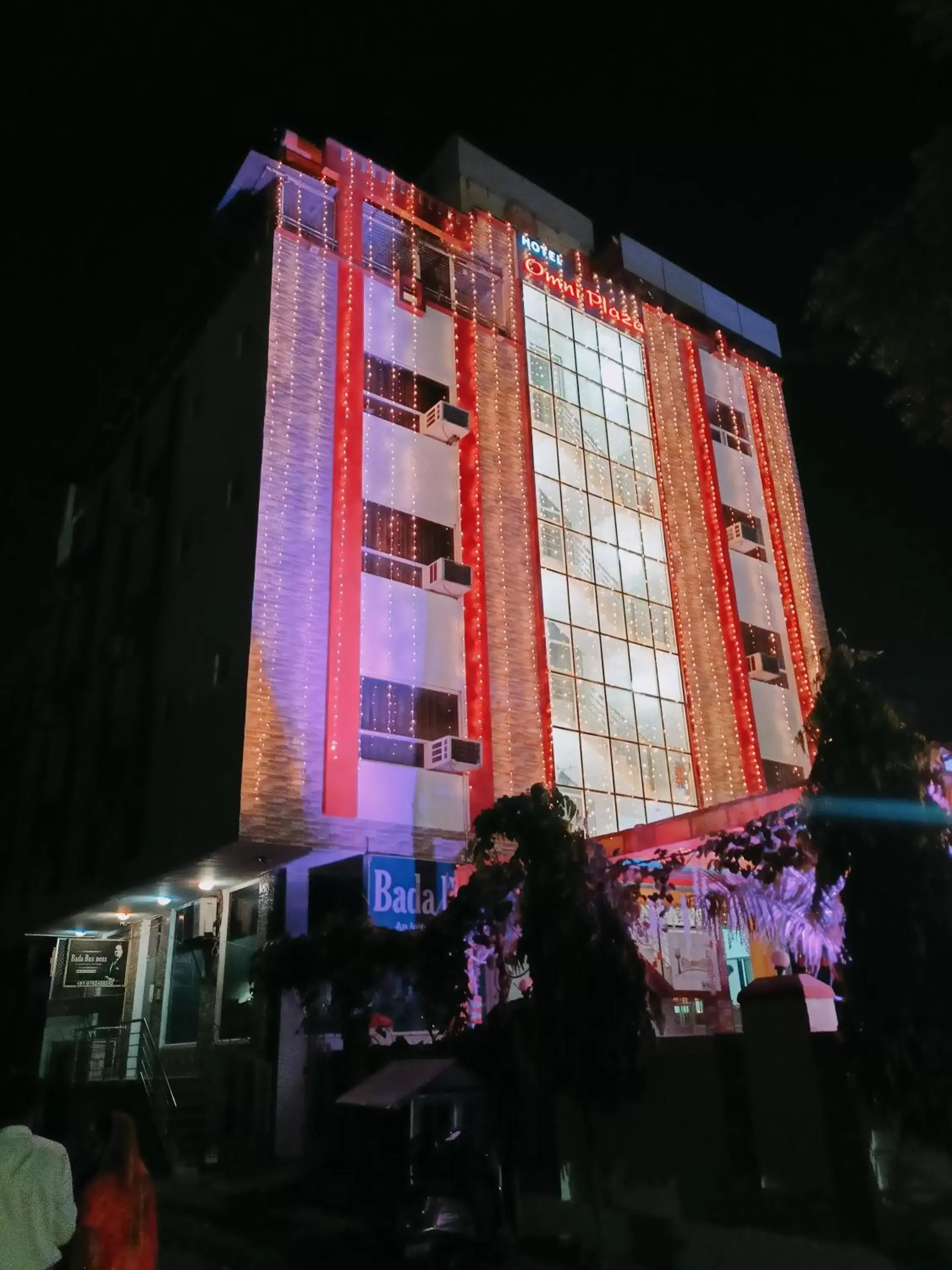 Property building in Hotel Omni Plaza Property building in Hotel Omni Plaza