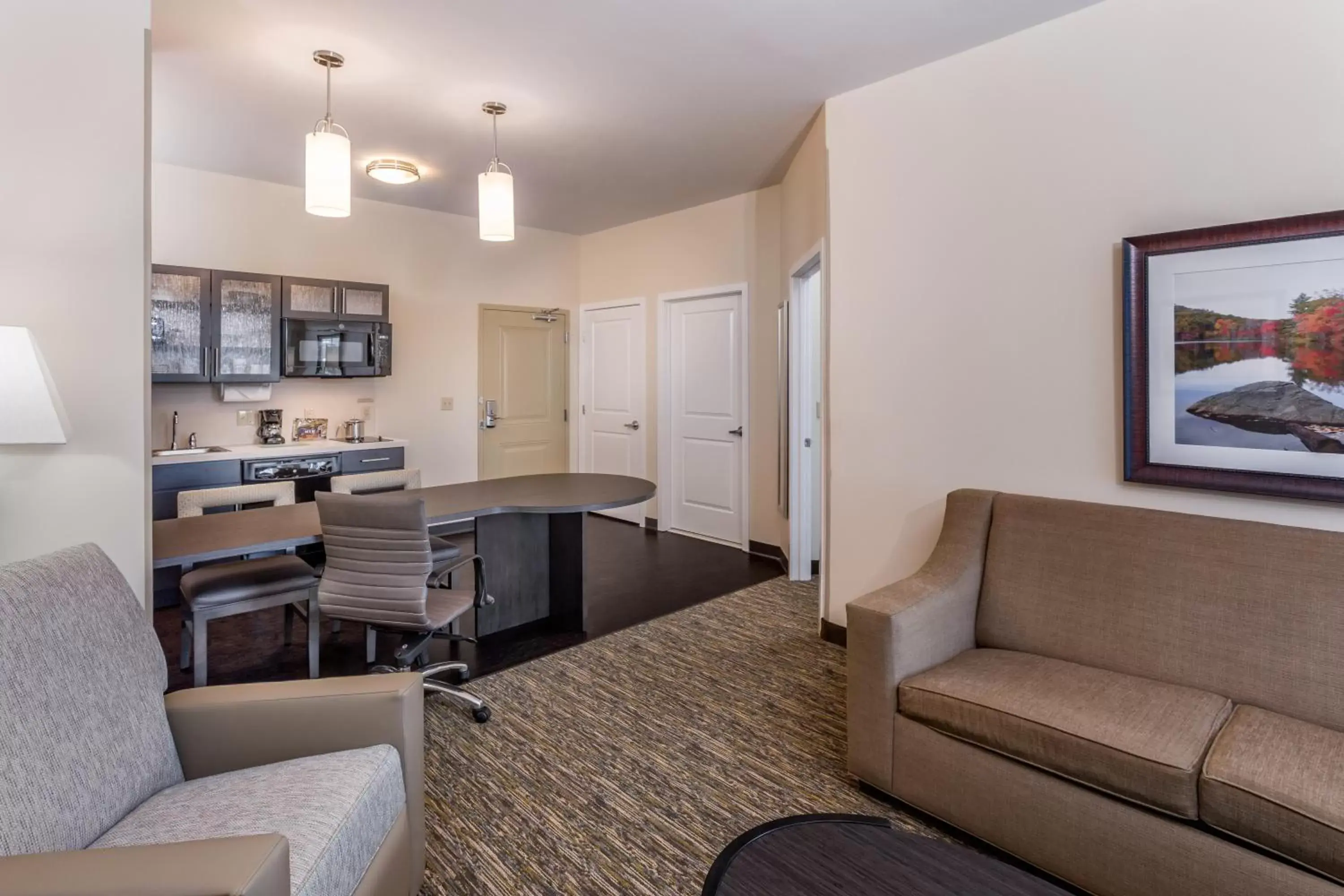 Kitchen or kitchenette, Seating Area in Candlewood Suites Bethlehem South, an IHG Hotel