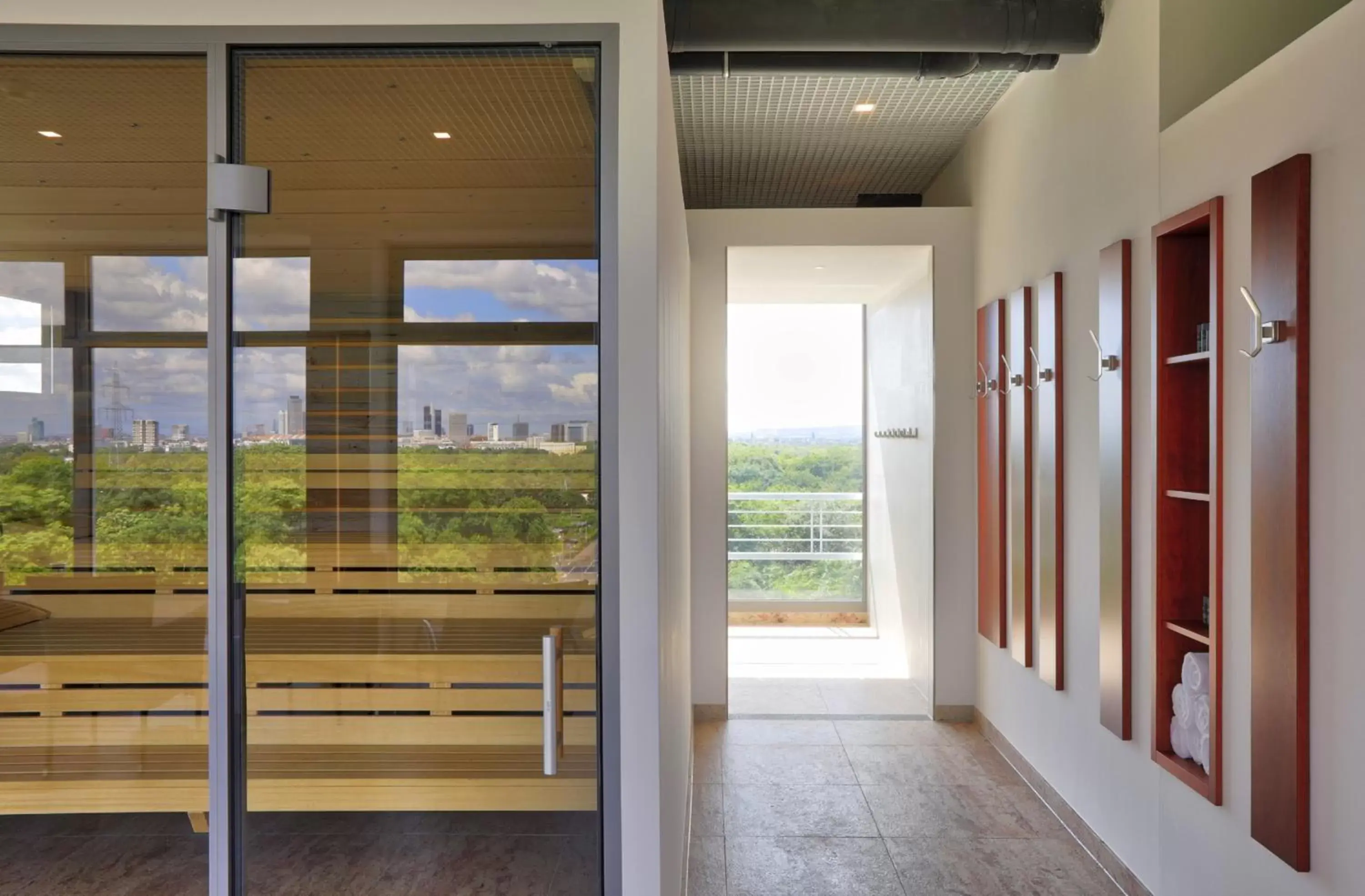 Spa and wellness centre/facilities in H4 Hotel Frankfurt Messe Spa and wellness centre/facilities in H4 Hotel Frankfurt Messe