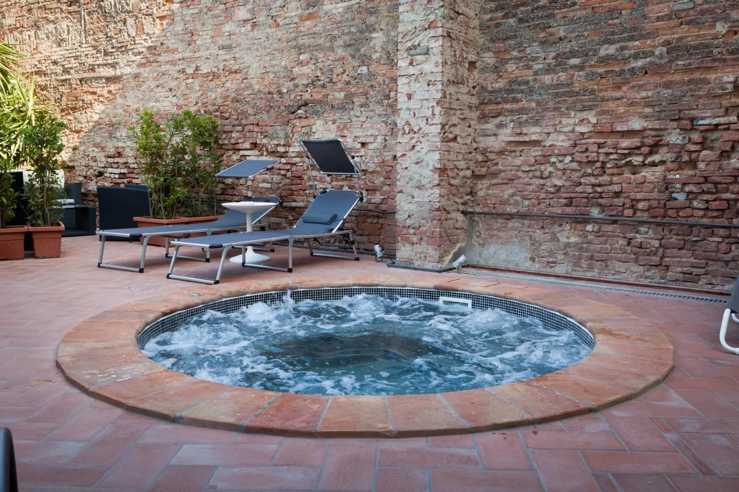 Hot Tub in Hotel San Miniato