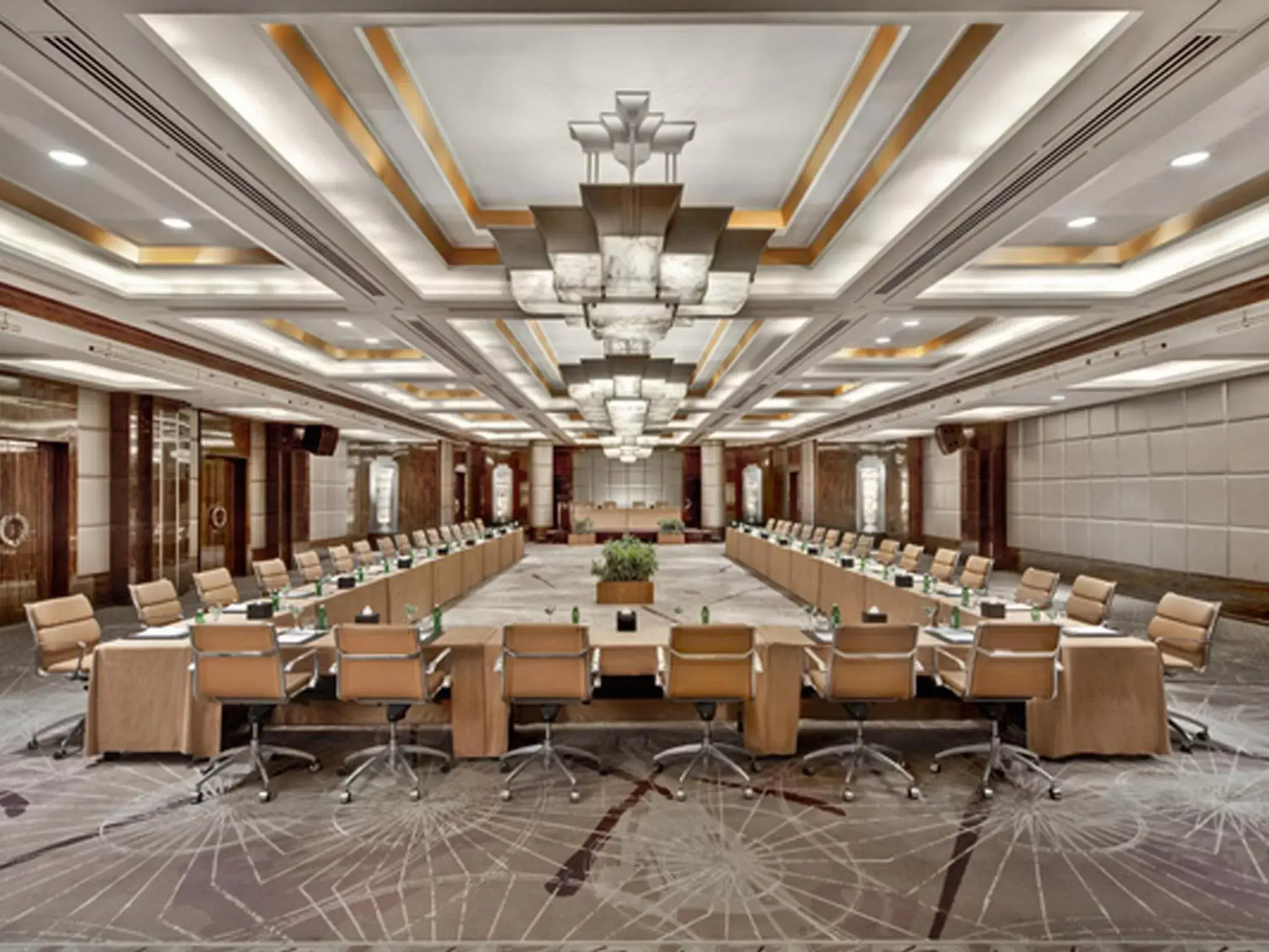 Business facilities in Fairmont Nile City
