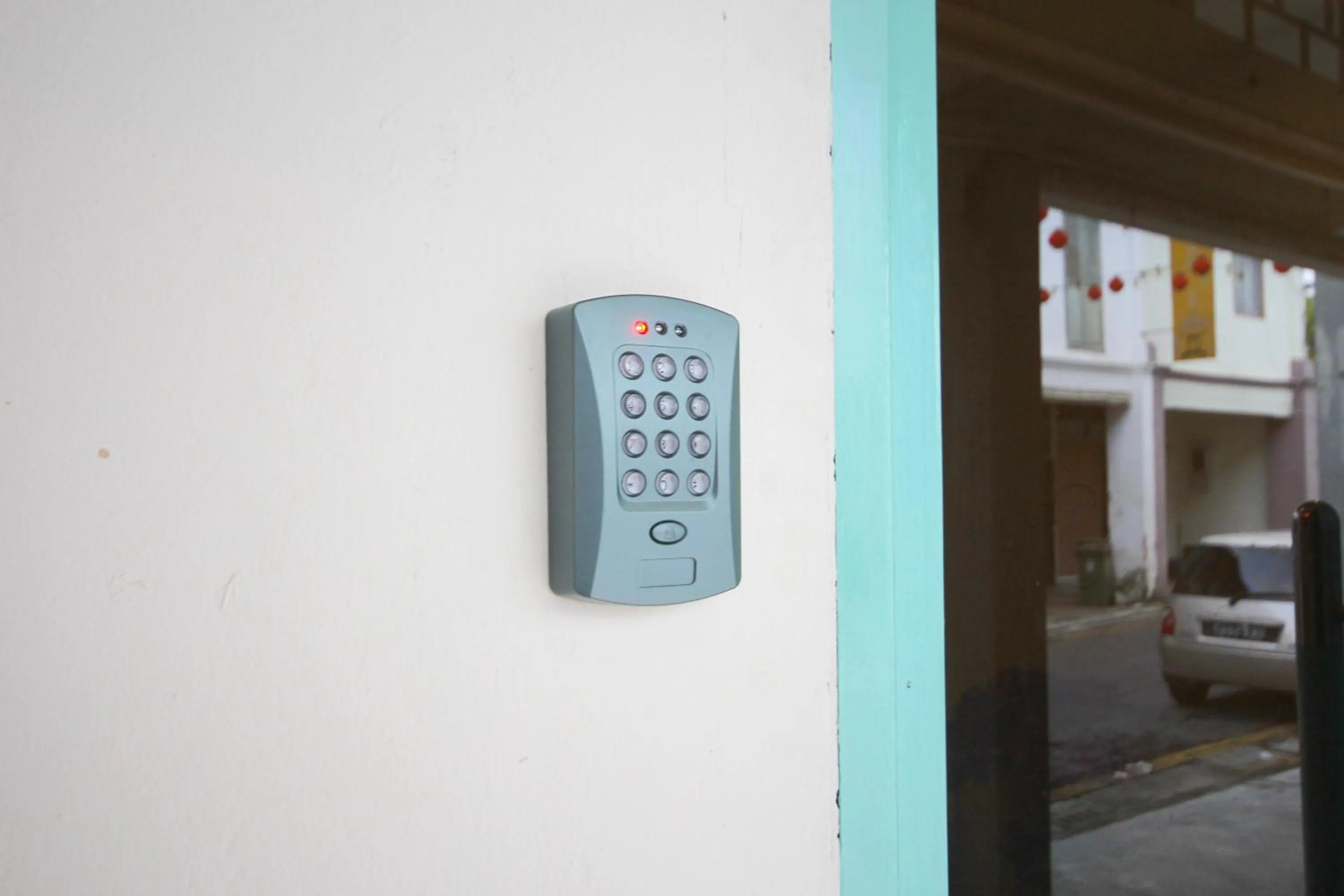 Facade/entrance in Little Houses