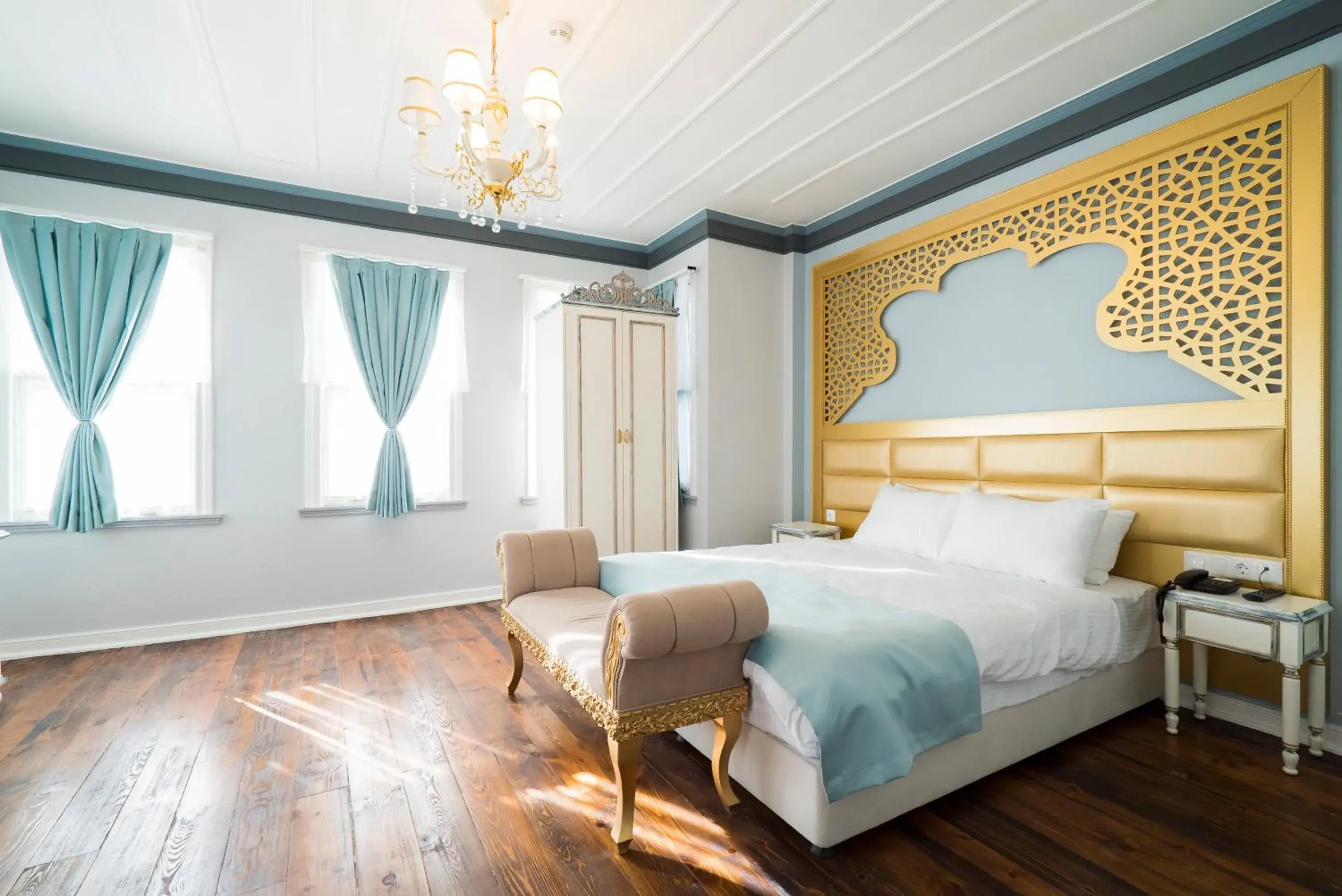 Bedroom, Bed in Best Pasaport Pier Otel Kadikoy
