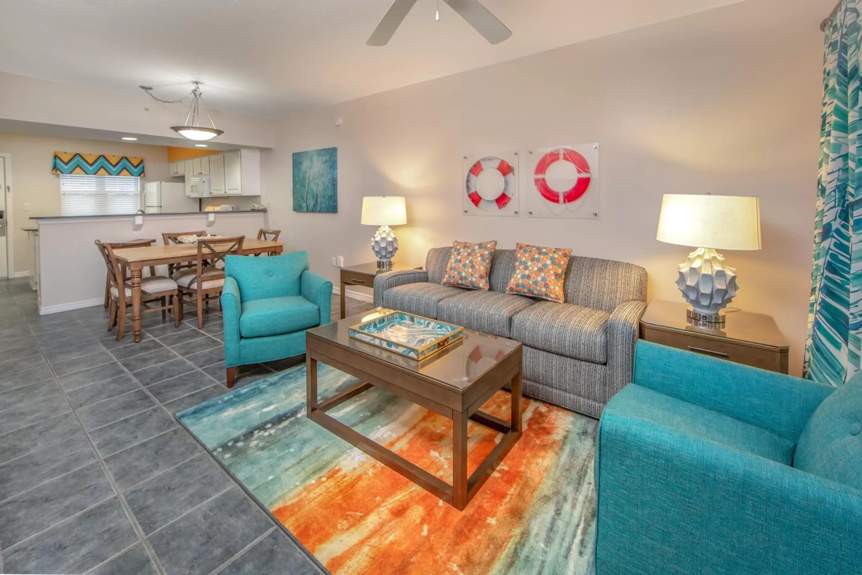 Photo of the whole room, Seating Area in Holiday Inn Club Vacations Panama City Beach Resort, an IHG Hotel