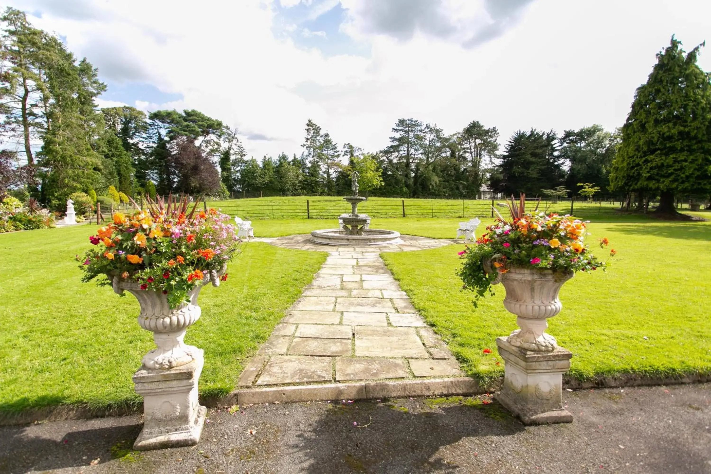 Garden in Brookhall Cottages