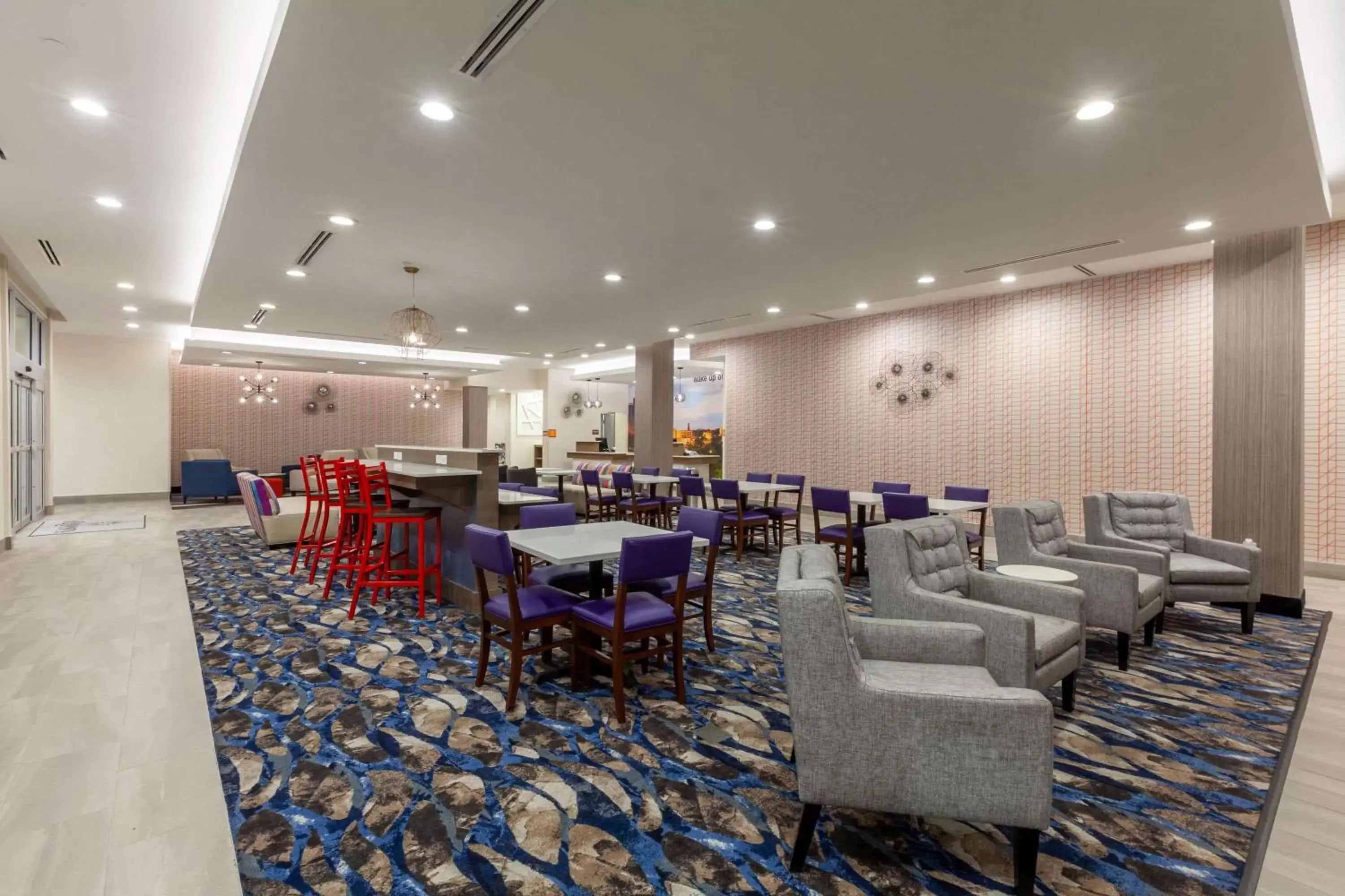 Restaurant/Places to Eat in La Quinta Inn & Suites by Wyndham Lafayette Oil Center