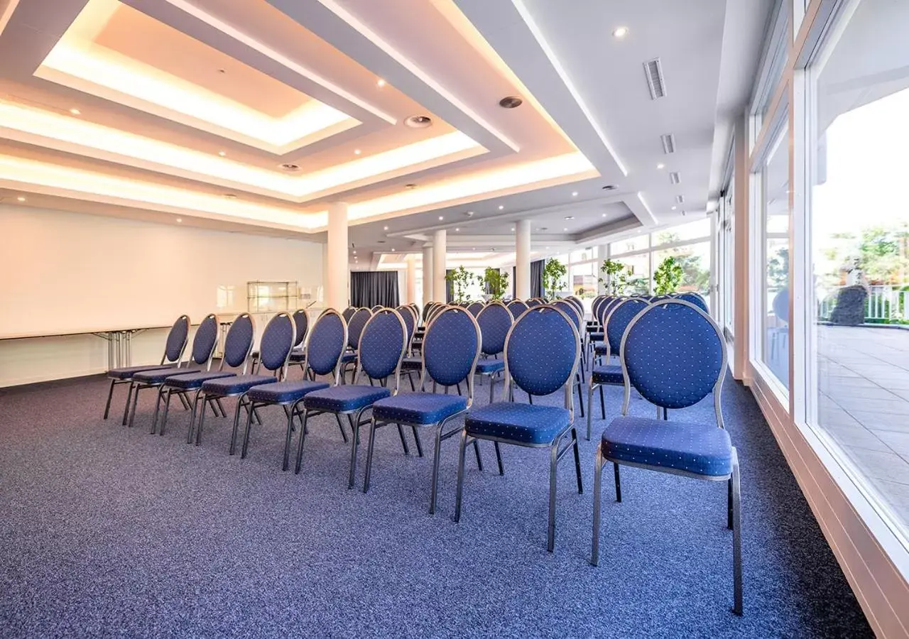 Meeting/conference room in Hôtel des Bains de Saillon