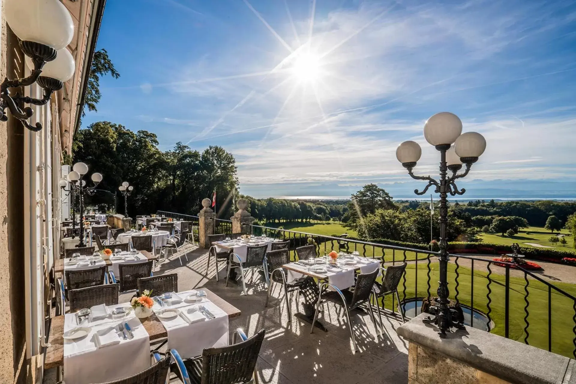 Patio, Restaurant/Places to Eat in Château de Bonmont