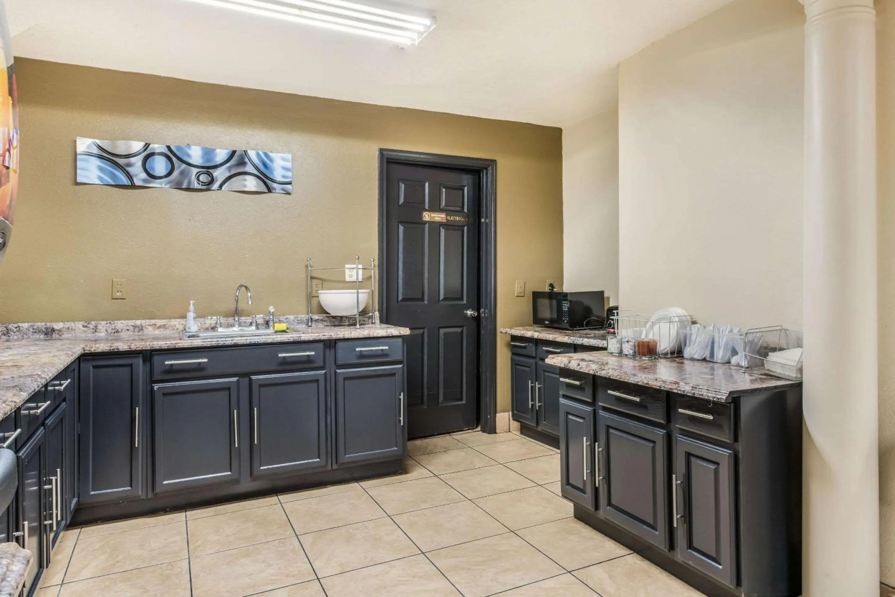 Restaurant/places to eat in Econo Lodge Salisbury South