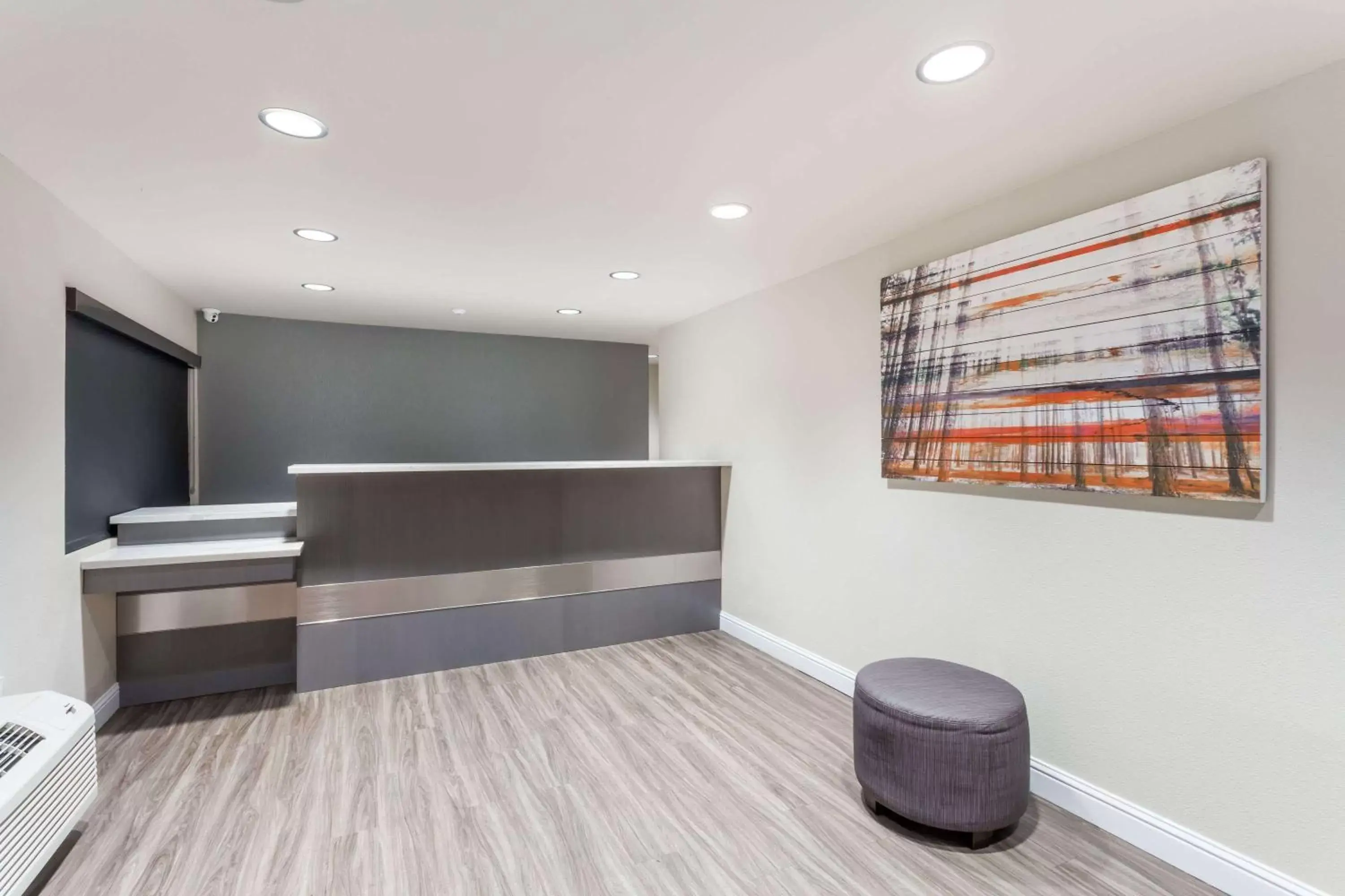 Lobby or reception in Days Inn by Wyndham Yosemite Area Lobby or reception in Days Inn by Wyndham Yosemite Area