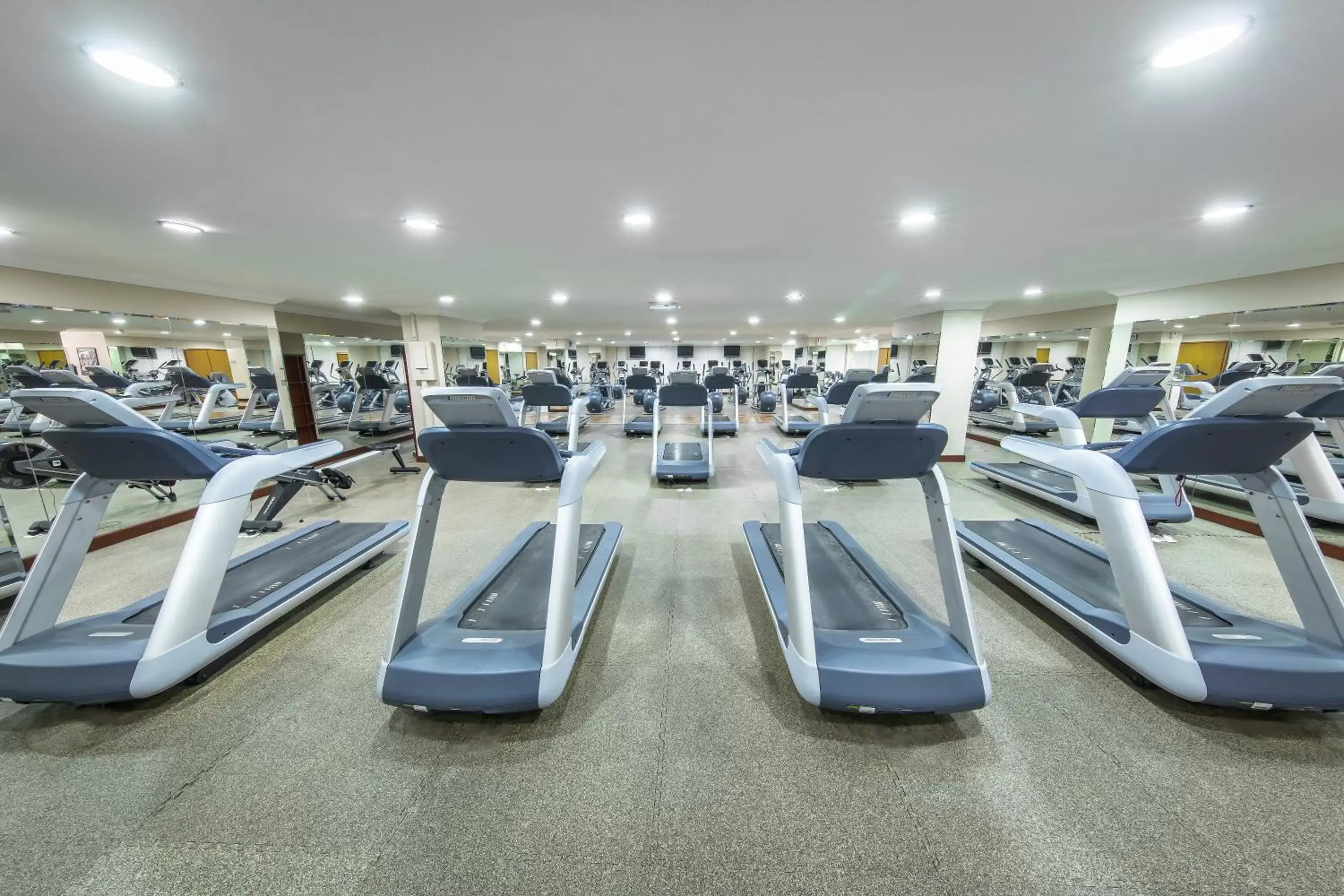 Fitness centre/facilities in Ezdan Hotel West Bay Fitness centre/facilities in Ezdan Hotel West Bay