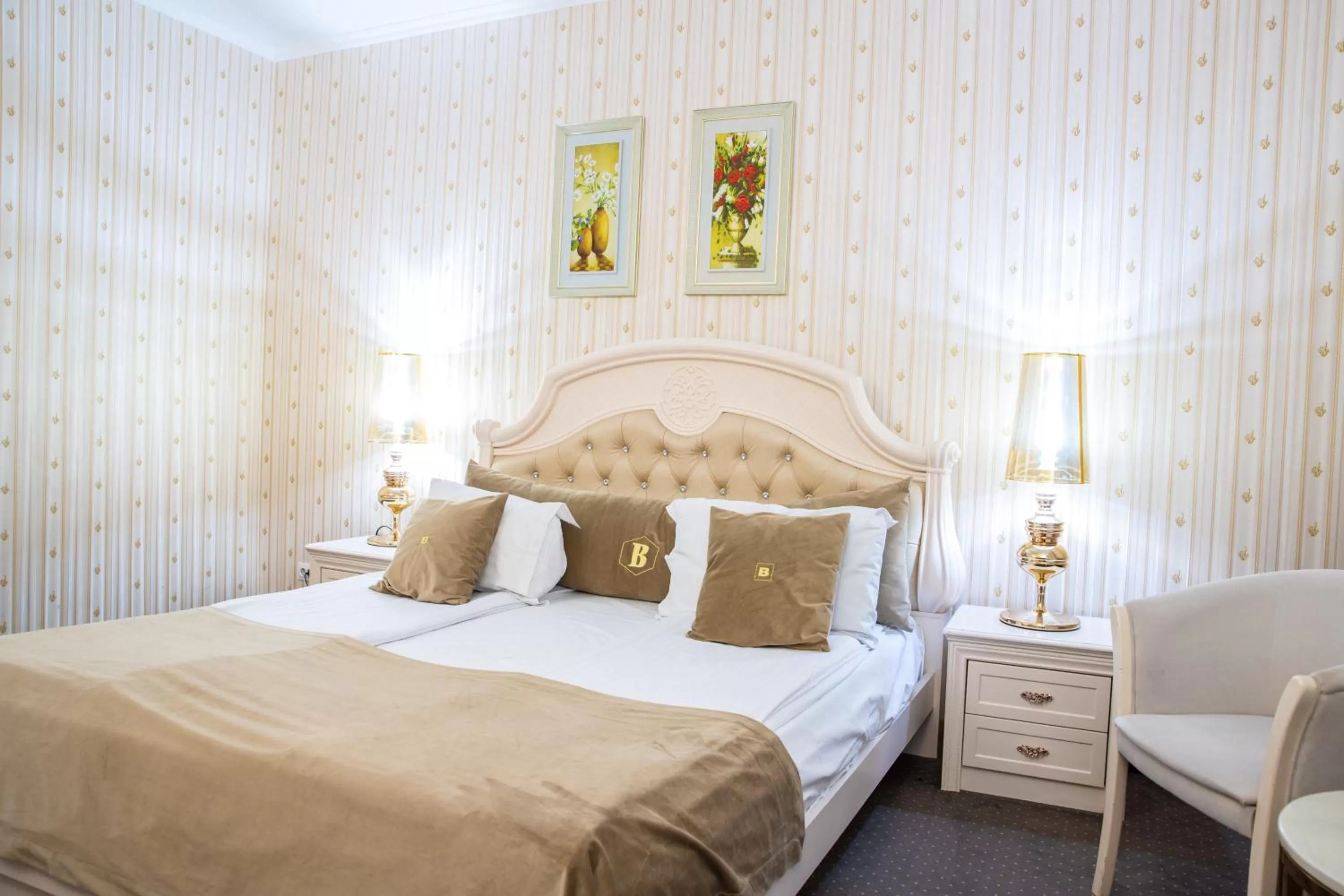 Bed in Hotel Carpathia