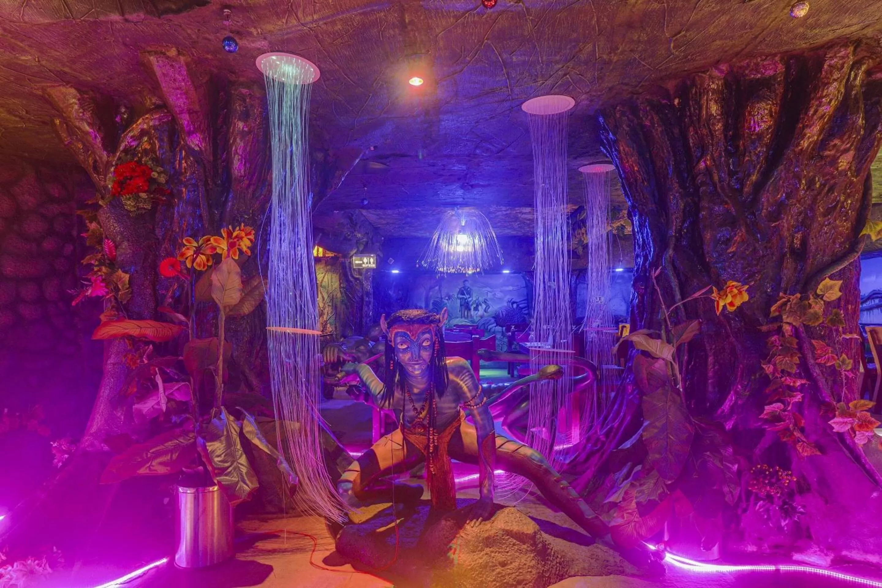 Restaurant/places to eat in Palette - Hotel Chennai La Palace