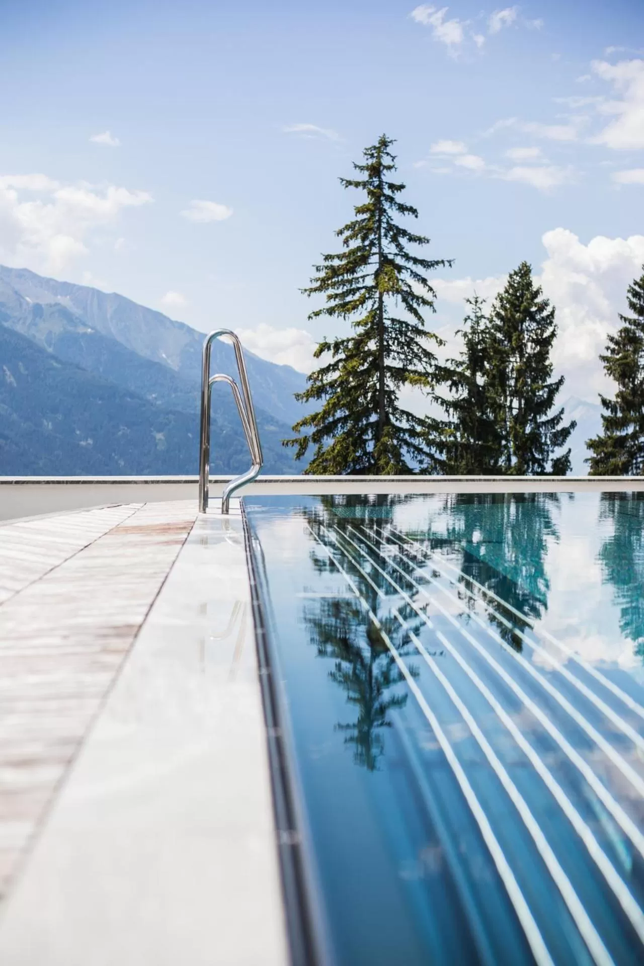 Swimming pool in NIDUM - Casual Luxury Hotel